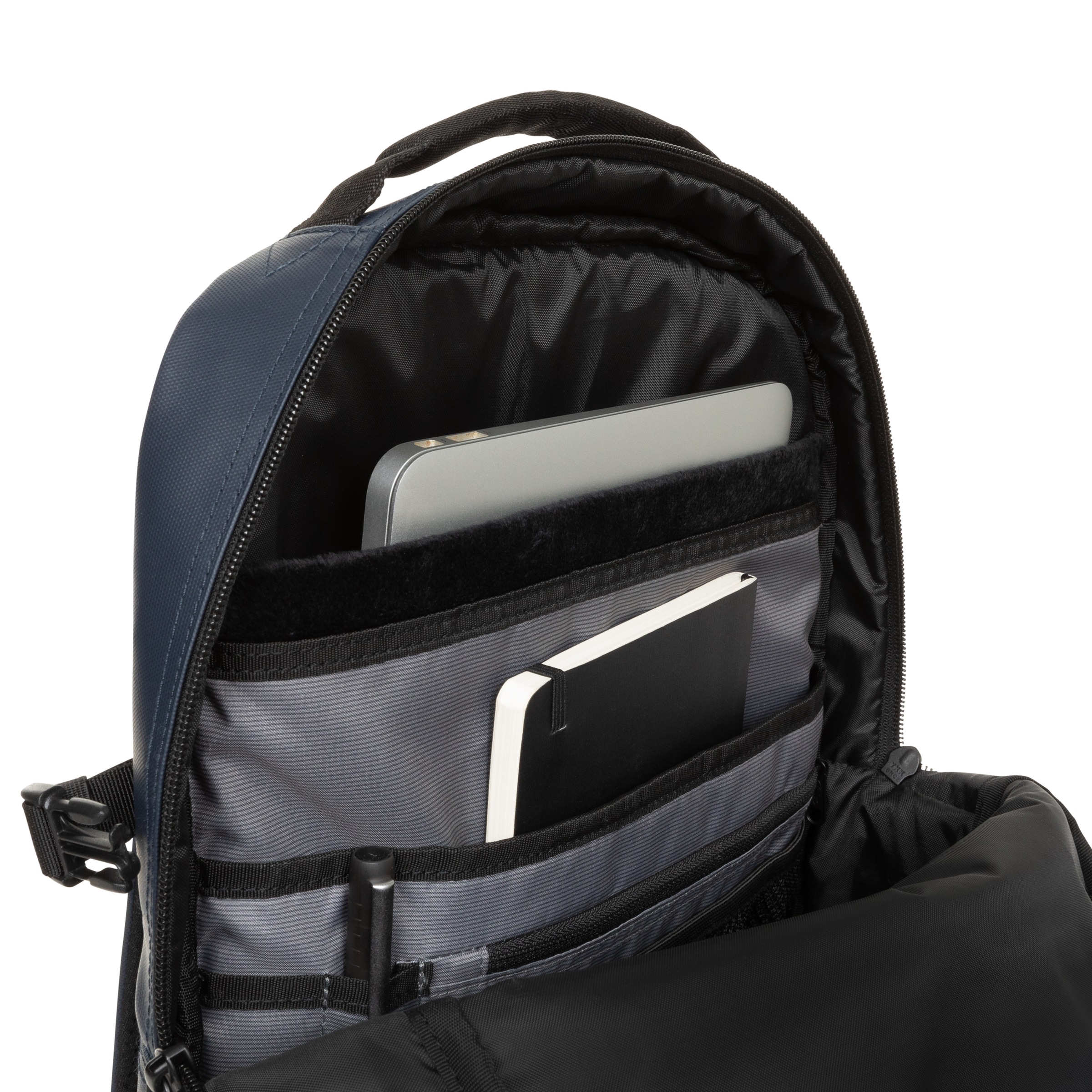 Eastpak Laptoprucksack »TECUM M« Unisex Businessrucksack mit vestellbaren Tragegurten