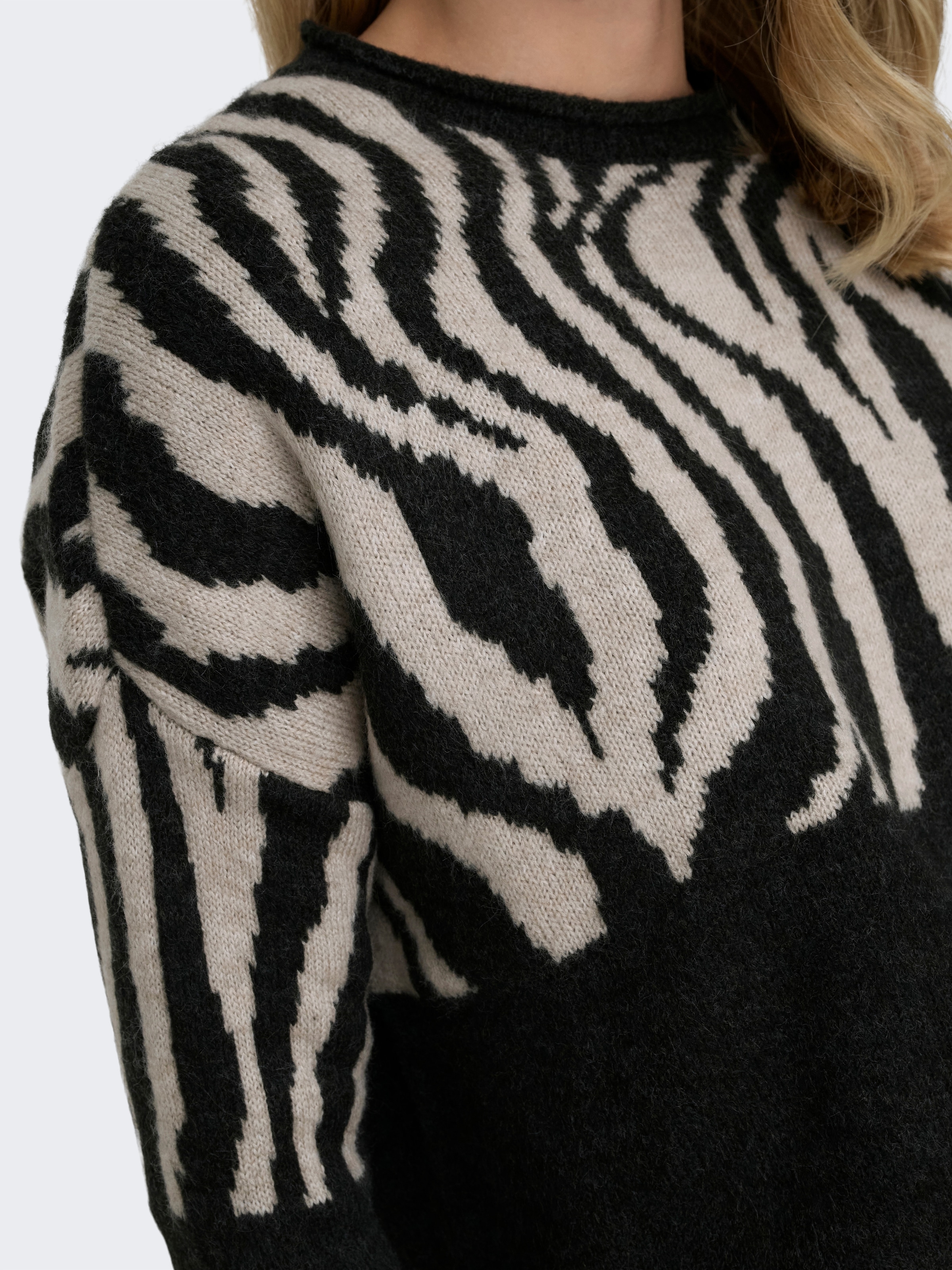 ONLY Rundhalspullover »ONLJADE ZEBRA LS O-NECK CC KNT«