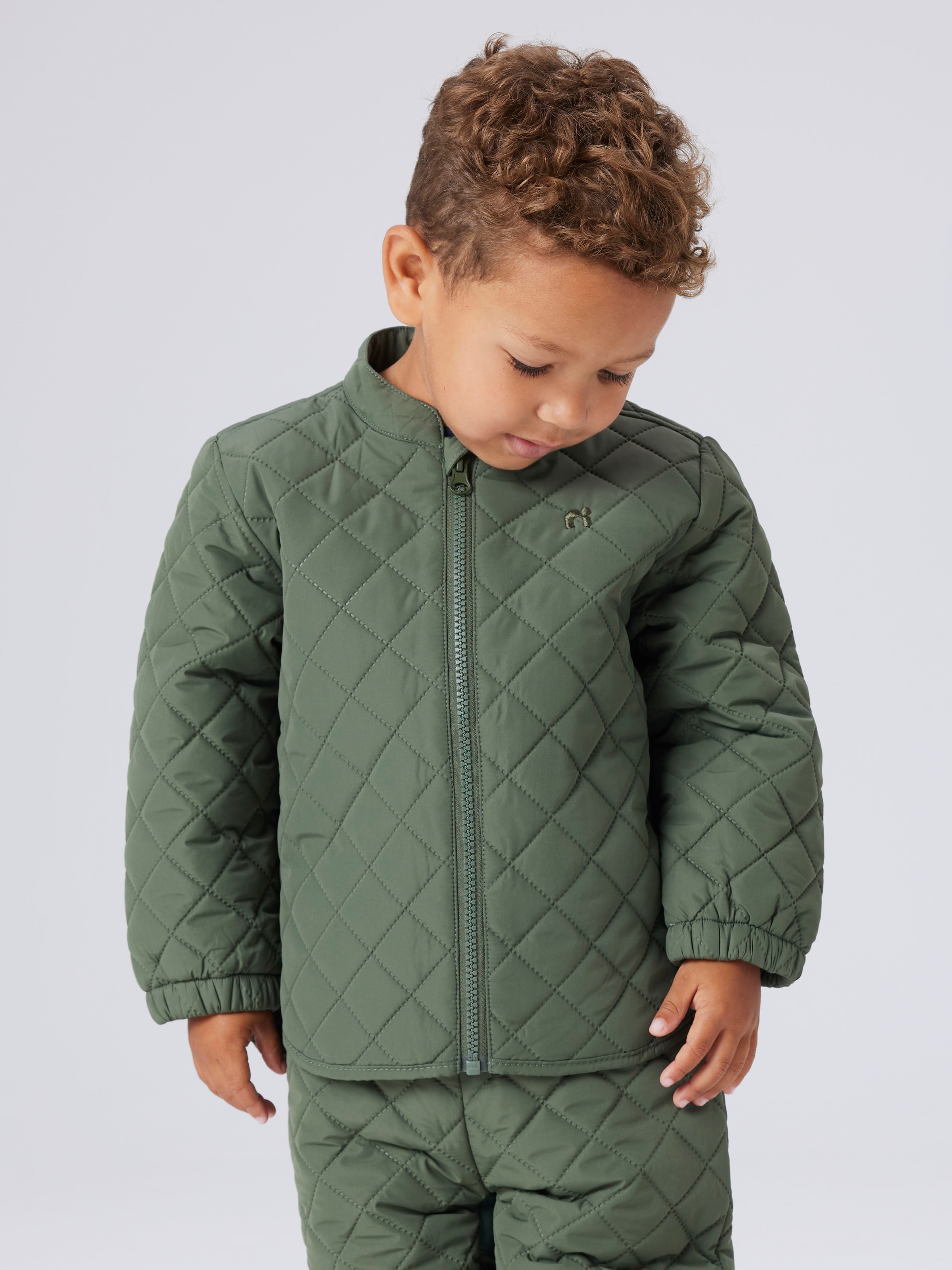 Name It Steppjacke »NMNCHILLY QUILT SET FO NOOS« Set, 2 Stk. tlg. mit passender Hose