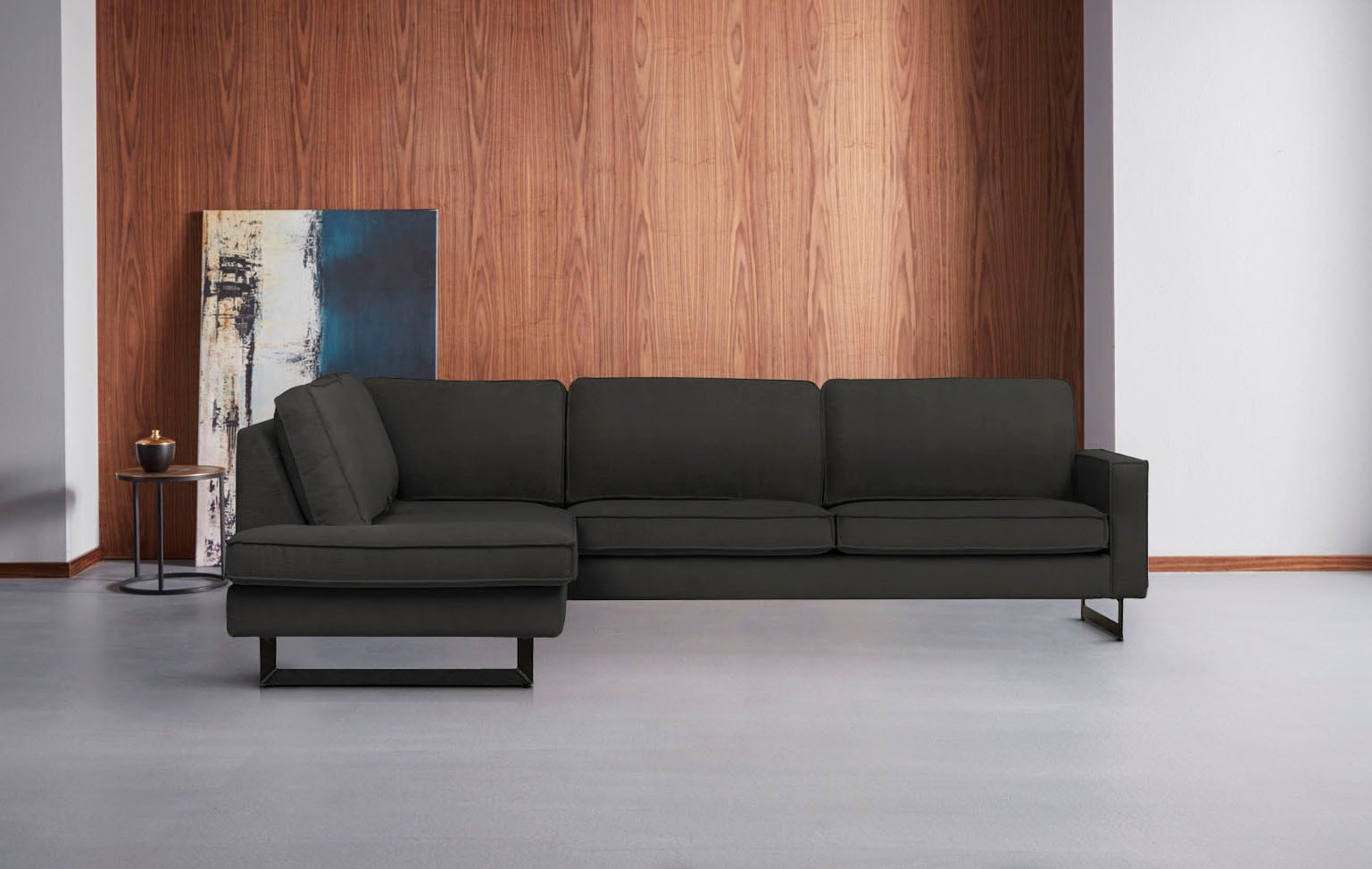 Places of Style Ecksofa »Pinto, 290 cm, Cord, Chenille, Lederoptik, Ottomane links / rechts«, mit Keder, schwarze Metallfüße, Wellenunterfederung