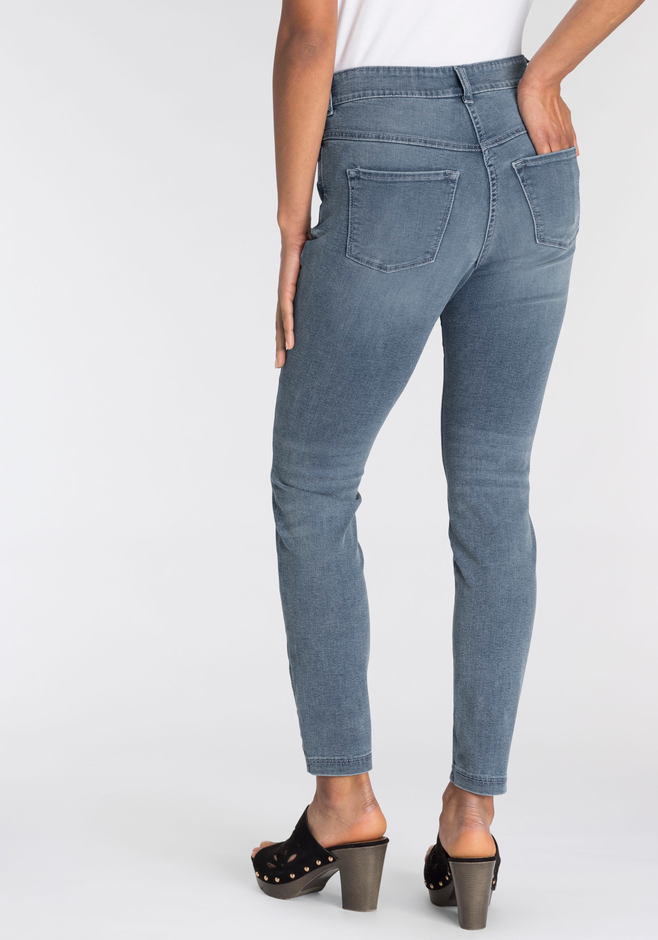 MAC Skinny-fit-Jeans »Hiperstretch-Skinny«, Power-Stretch Qualität sitzt bestellen Tag bequem den ganzen