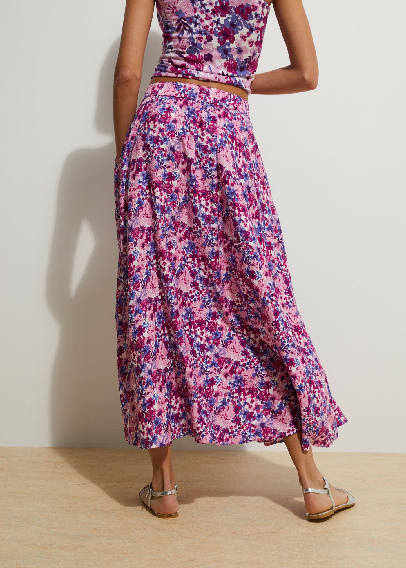 bonprix Sommerrock mit floralem Muster und aus weich fließender Viskose