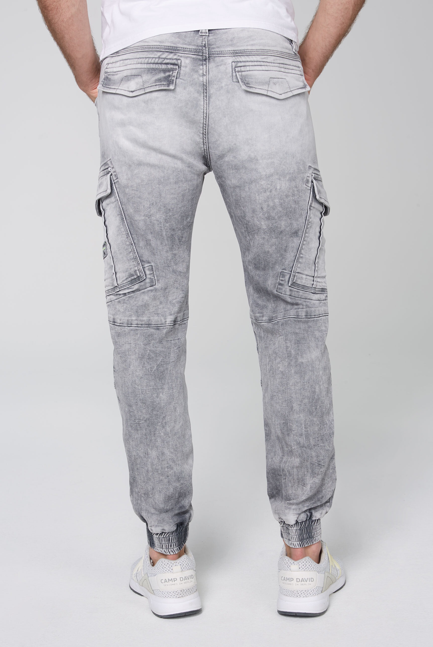 CAMP DAVID Regular-fit-Jeans, Beintaschen mit Druckknopfverschluss