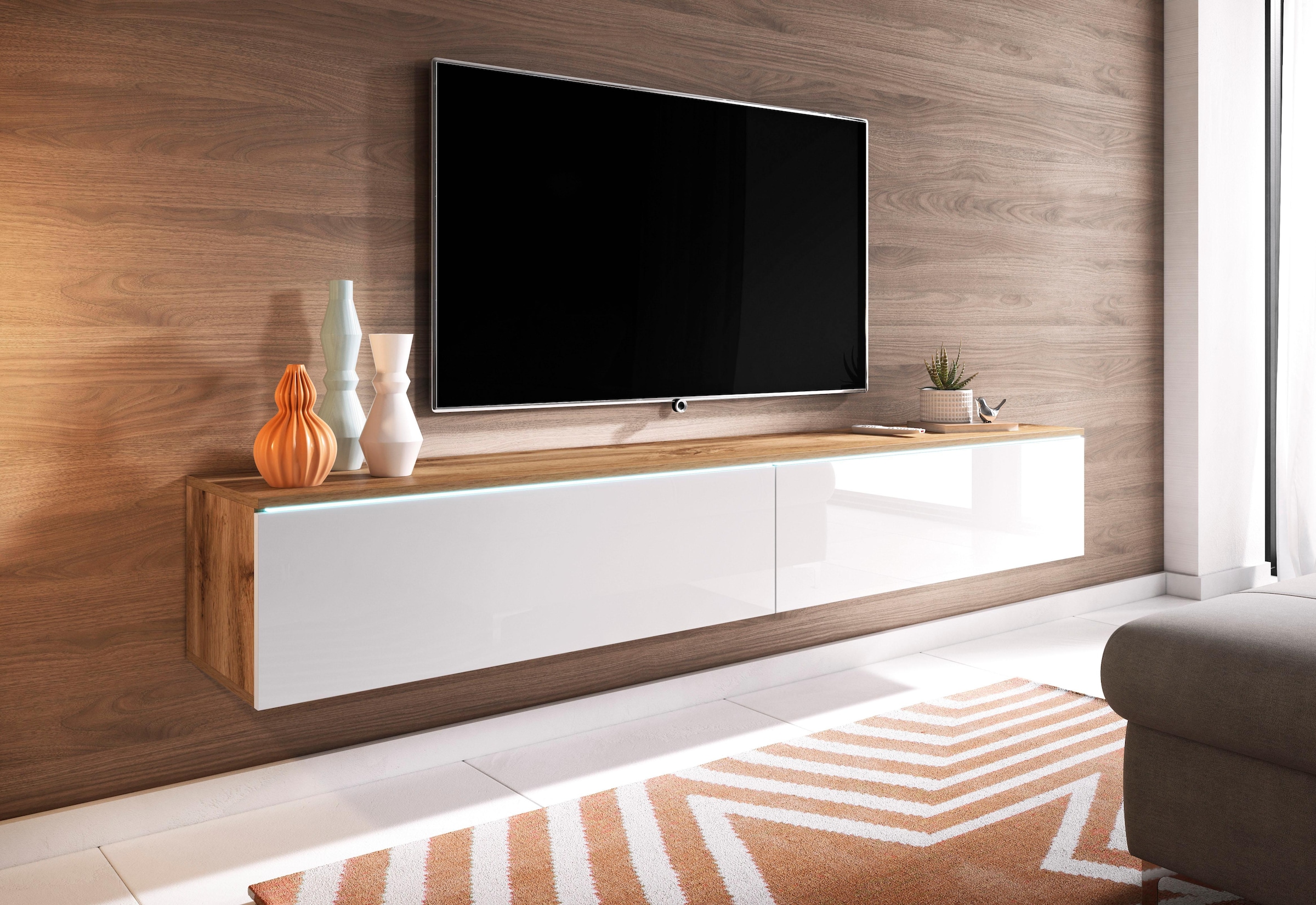 INOSIGN Lowboard »LOWBOARD VERA, wahlweise mit oder ohne Beleuchtung«, Modernes griffloses TV-Board, 180 cm TV-Schrank, stehend und hängend