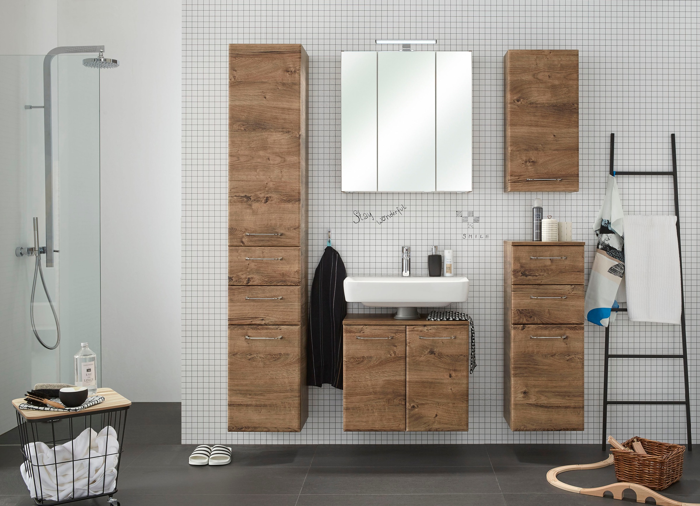 Saphir Hängeschrank »Quickset Wand-Badschrank 35 cm breit mit 1 Tür, 2 Einlegeböden«, Badezimmer-Hängeschrank inkl. Türdämpfer, Griffe in Chrom Glanz