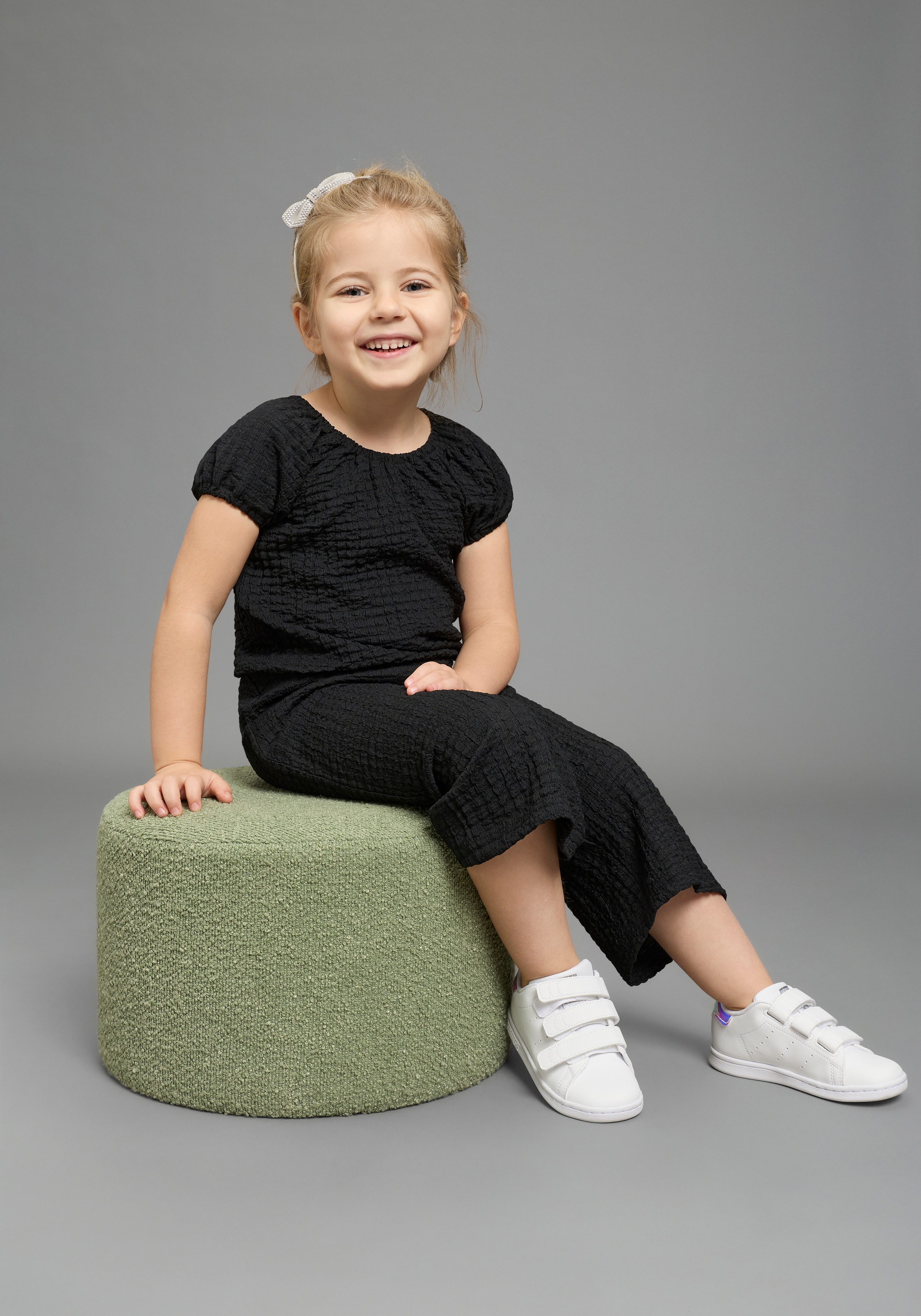 KIDSWORLD Shirt & Hose »2tlg Set: Carmenshirt+Hose« Set, 2,  Ganzes Outfit: Shirt mit Raglanärmeln und Hose