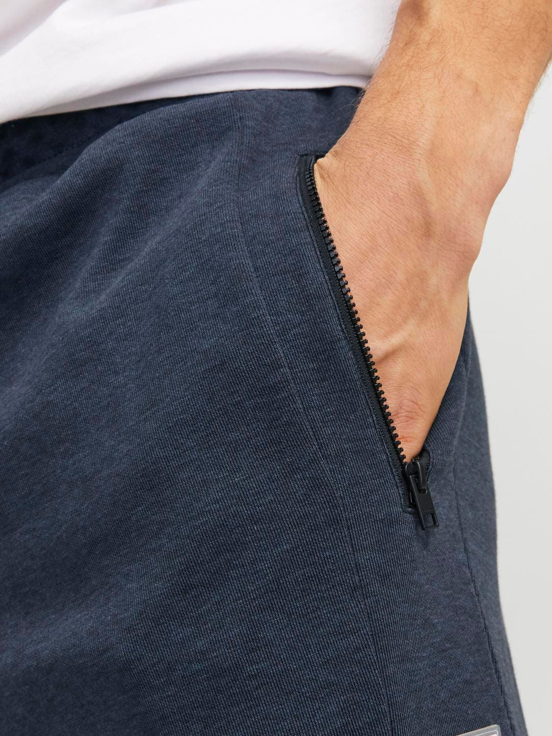 Jack & Jones Sweatshorts »JPSTAIR SWEAT SHORTS BEX SN«, mit Kordel