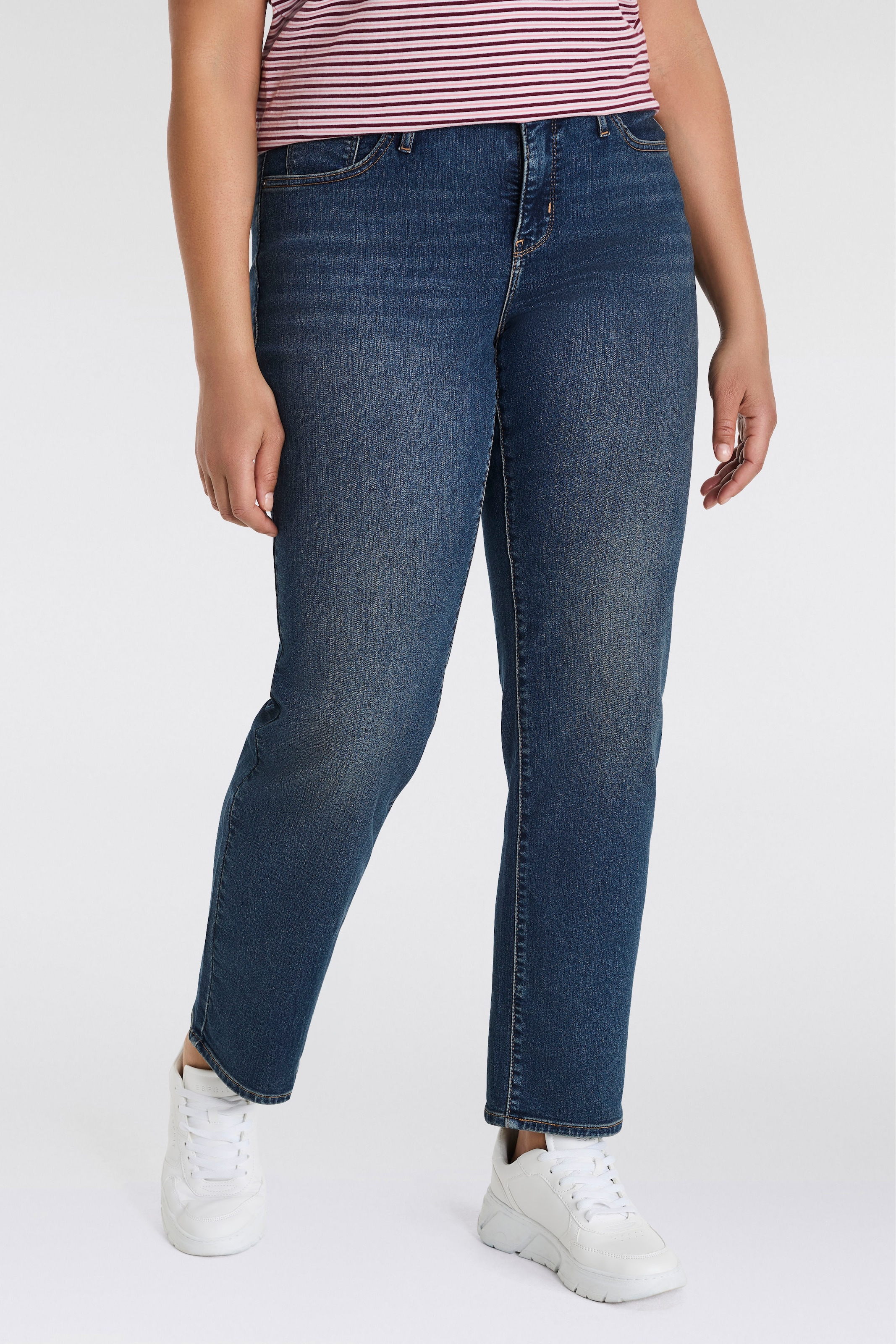Levi's® Plus Straight-Jeans »314 Shaping Straight«, in Baumwoll-Stretch
