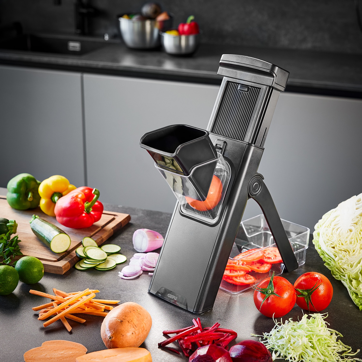GEFU Gemüsehobel »All-in-One, praktischer Gemüse-Hobel, sparsam verstaubar« leichtes Verstellen der Klingen durch Drehräder auf der Rückseite