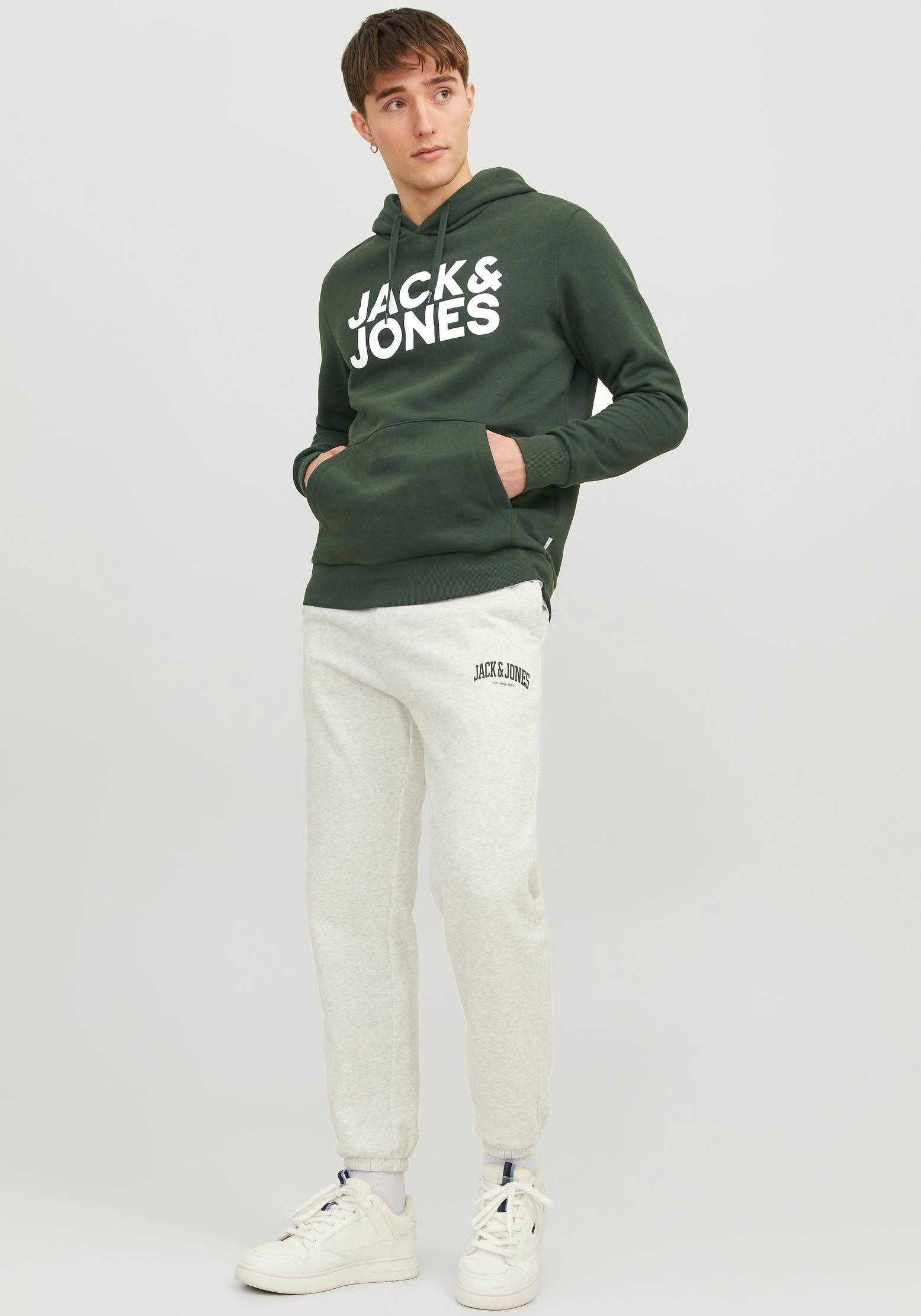 Jack & Jones Kapuzensweatshirt »JJECORP LOGO SWEAT HOOD NOOS«, mit Logo Print