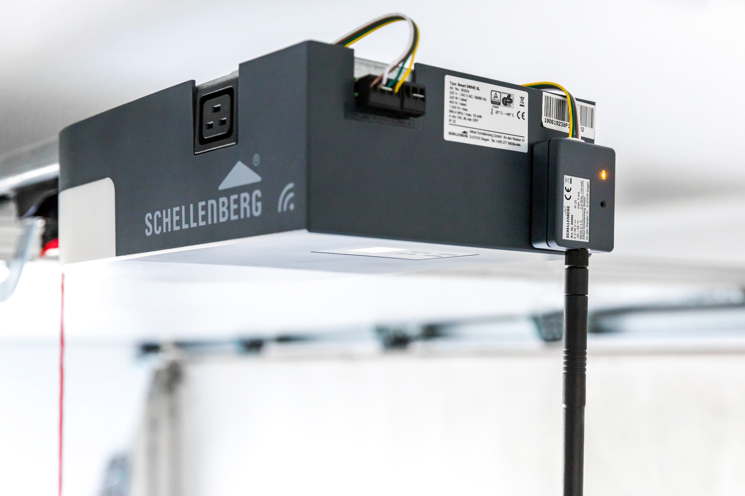 SCHELLENBERG Tor-Funksteuerung »Smartphone Garagentoröffner mit LED«, Garagentorantrieb-Torantrieb, universal Fernbedienung für Garagen- und Außentorantriebe