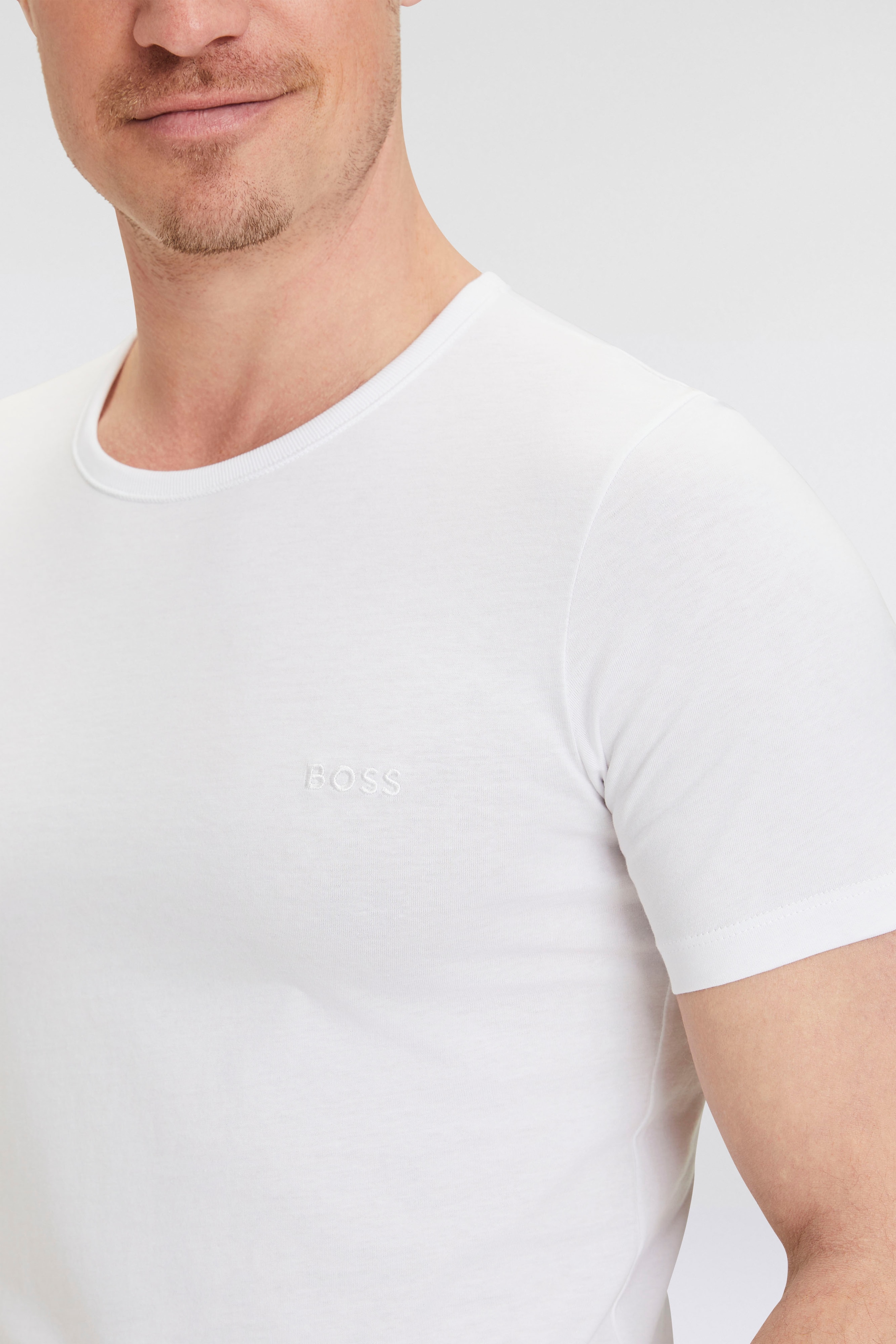 BOSS T-Shirt »Rundhals BOSS ONE x David Beckham«, (Packung, 3 tlg., 3er-Pack), mit dezentem BOSS Logo-Print