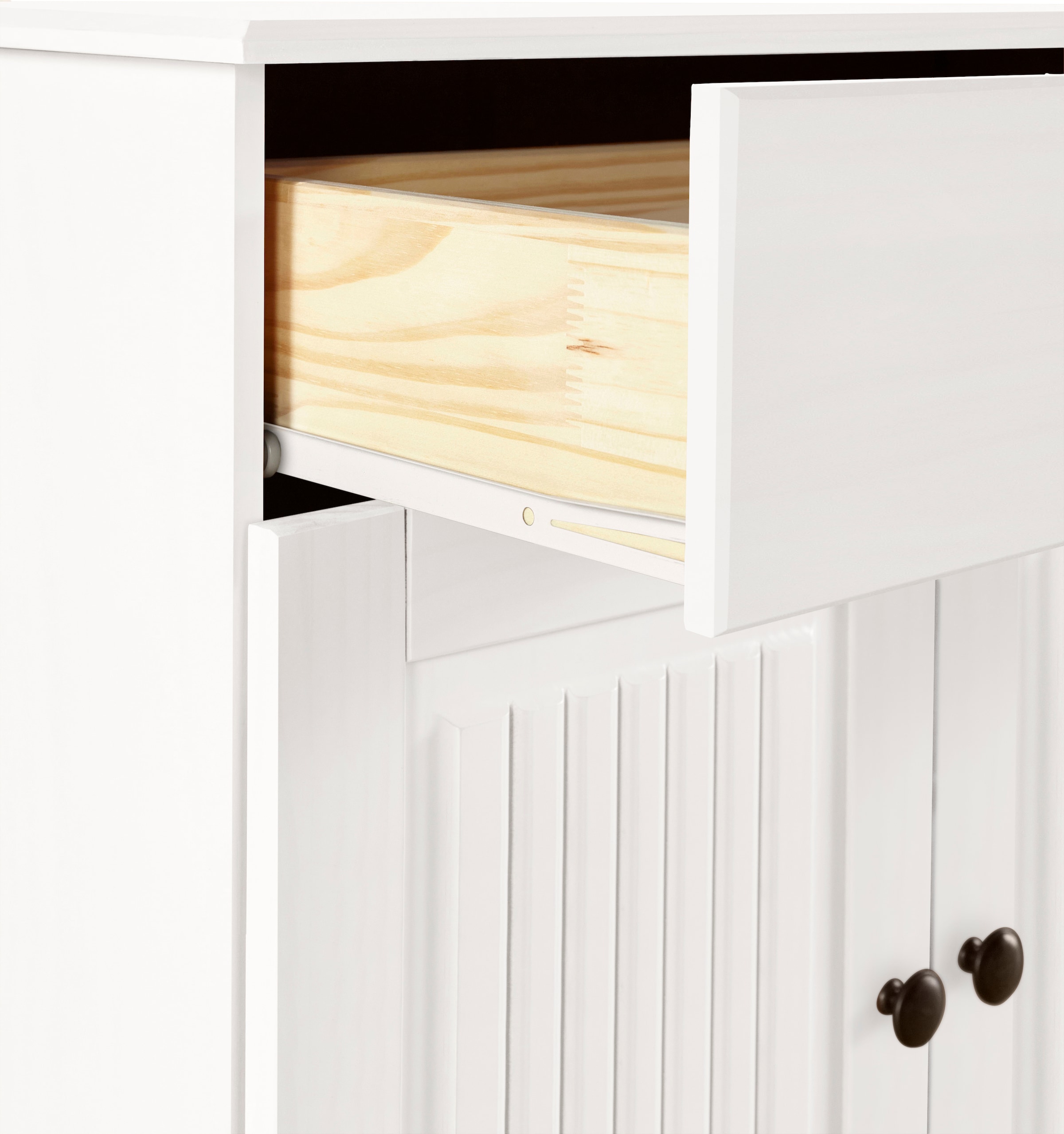 Home affaire Sideboard »Liotta«, Kommode mit verstellbaren Einlegeboden, massives Kiefernholz