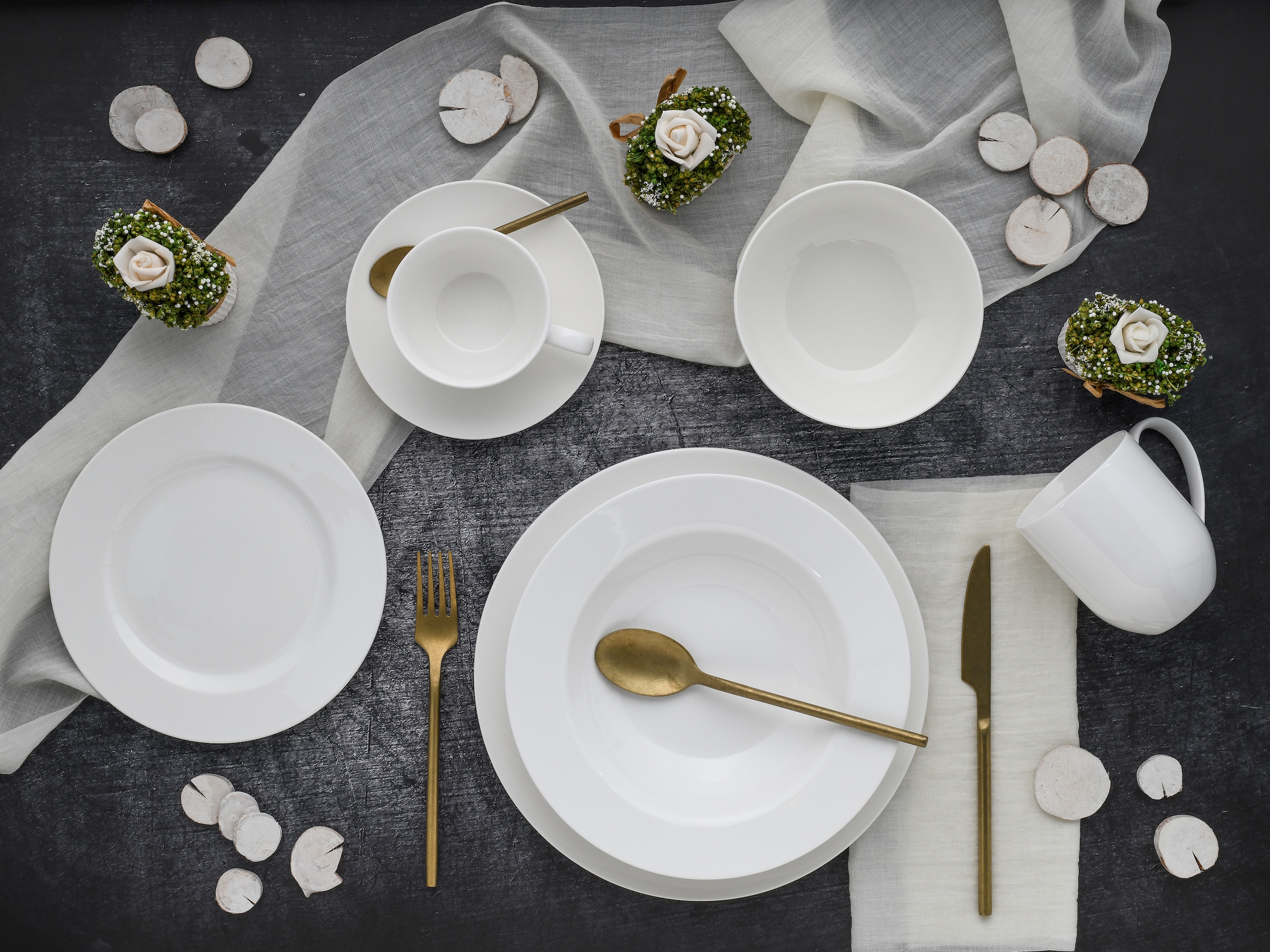 CreaTable Kombiservice »Fleur Royal, Kombi-Service 42-tlg« Traditionelle Fahnenform