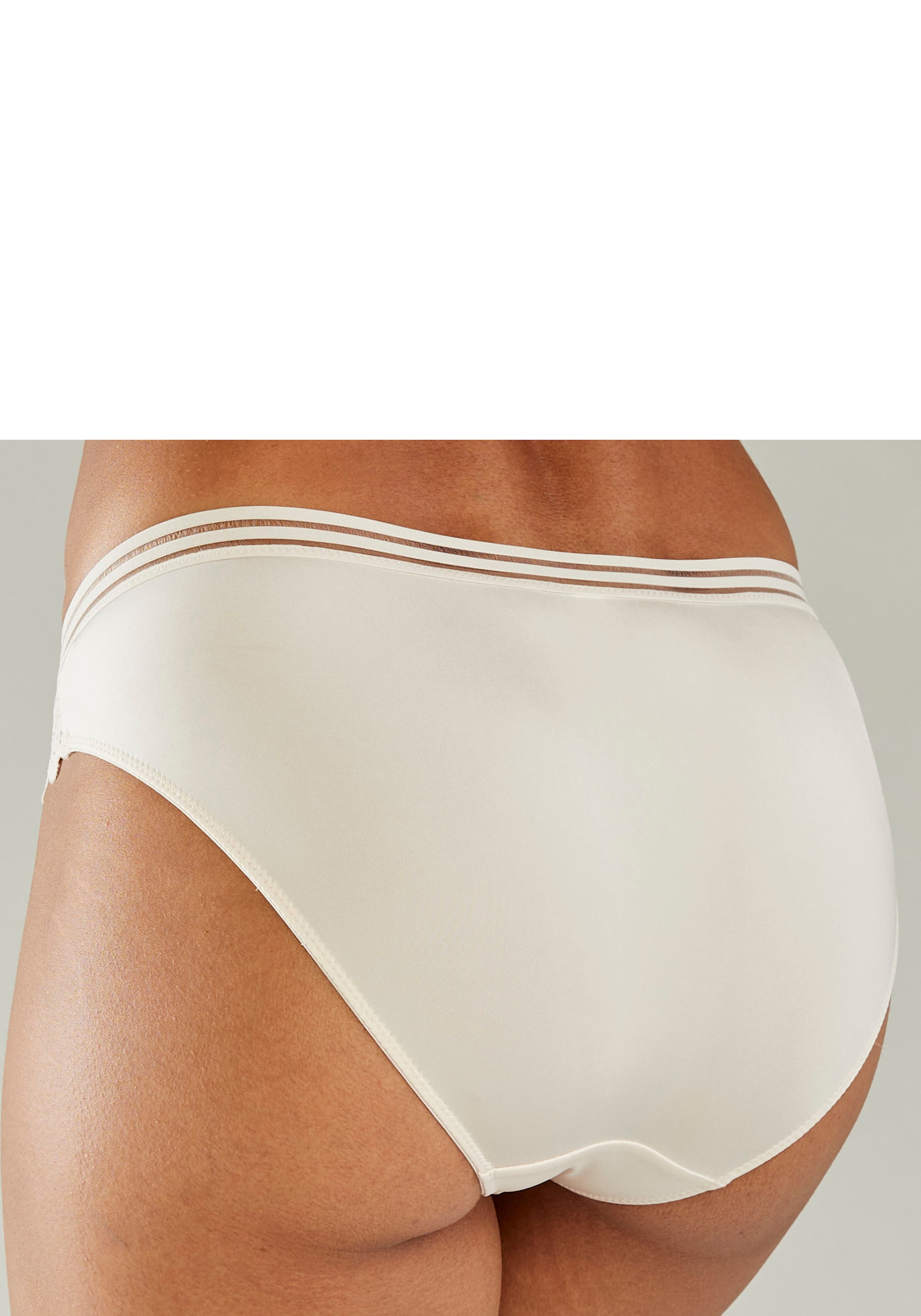 s.Oliver Slip »Milene«, mit edlem Bund und modischem Accessoire vorne mittig