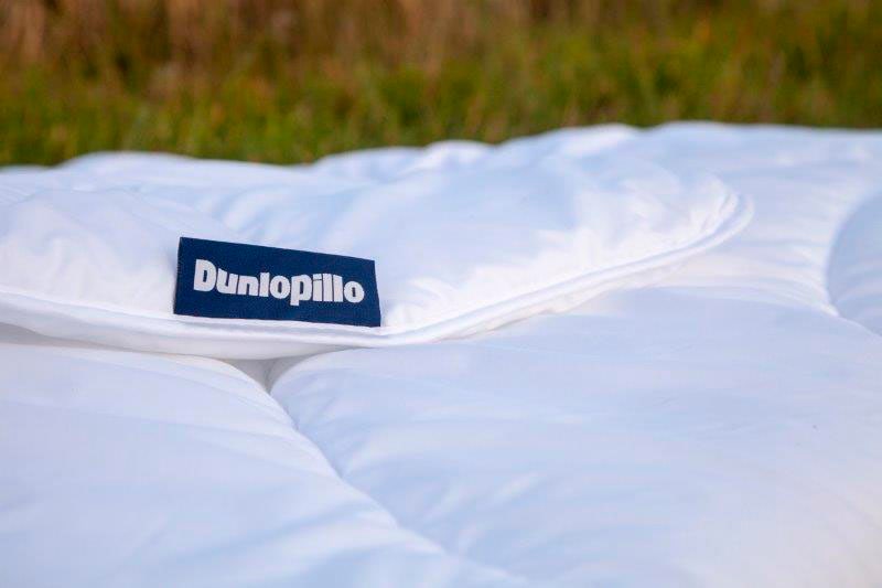 Dunlopillo Nackenstützkissen »Dunlopillo Nackenstützkissen«, Füllung: 100%  Polyurethan, Bezug: 98% Polyester, 2% Elasthan, (1 St.), mit  Reißverschluss, entlastet die Wirbelsäule, Allergikergeeignet