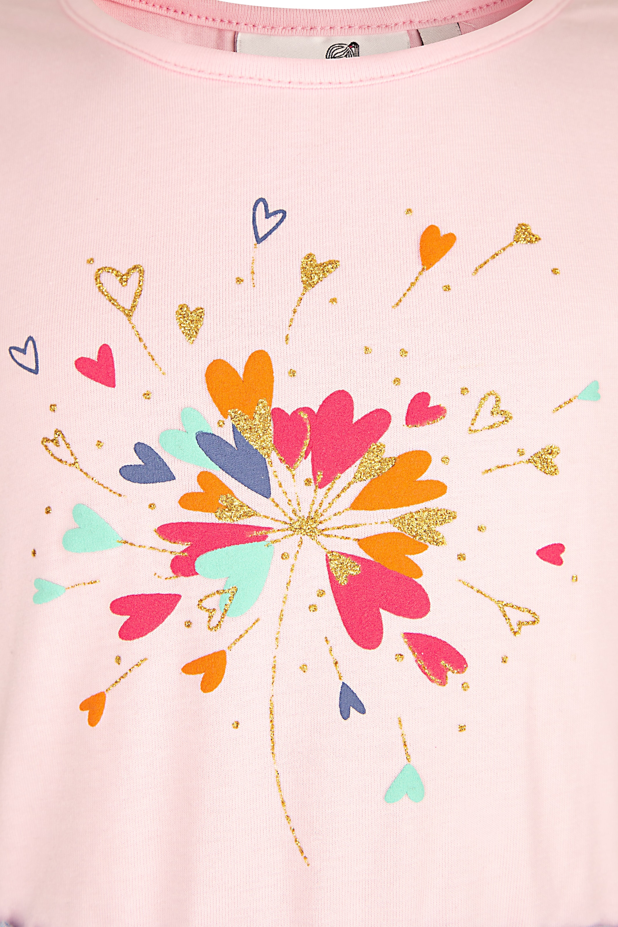 happy girls Sommerkleid mit wunderschönem Frontmotiv und hochwertiger Stickerei am Saum