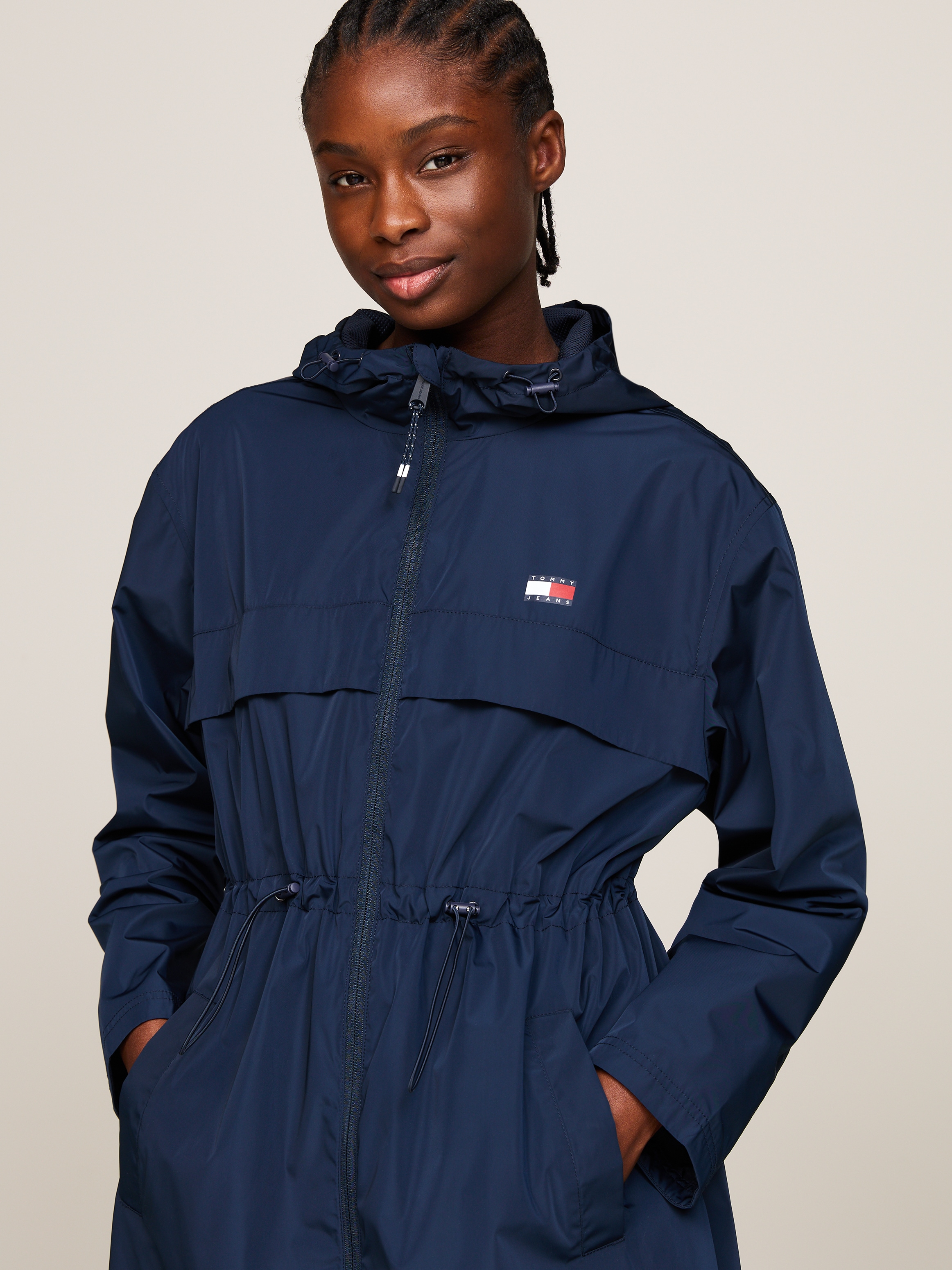 Tommy Jeans Windbreaker »TJW CHICAGO WAISTED COAT EXT«, mit Kapuze, mit Tommy Jeans Markenlabel