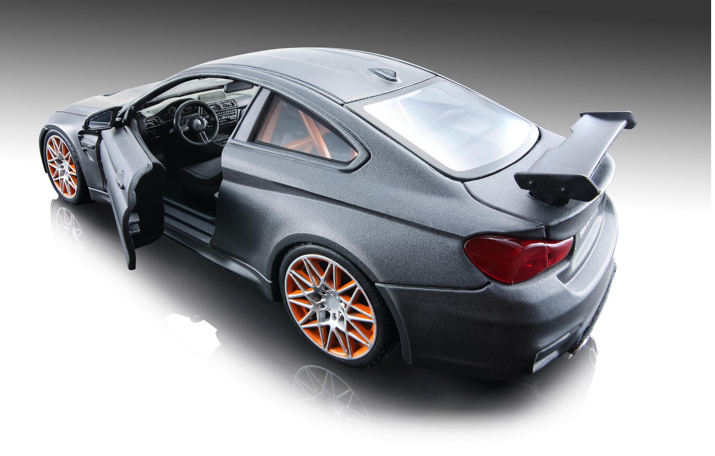 Maisto® Sammlerauto »BMW M4 GTS, 1:24, metallic grau« 1:24 aus Metallspritzguss
