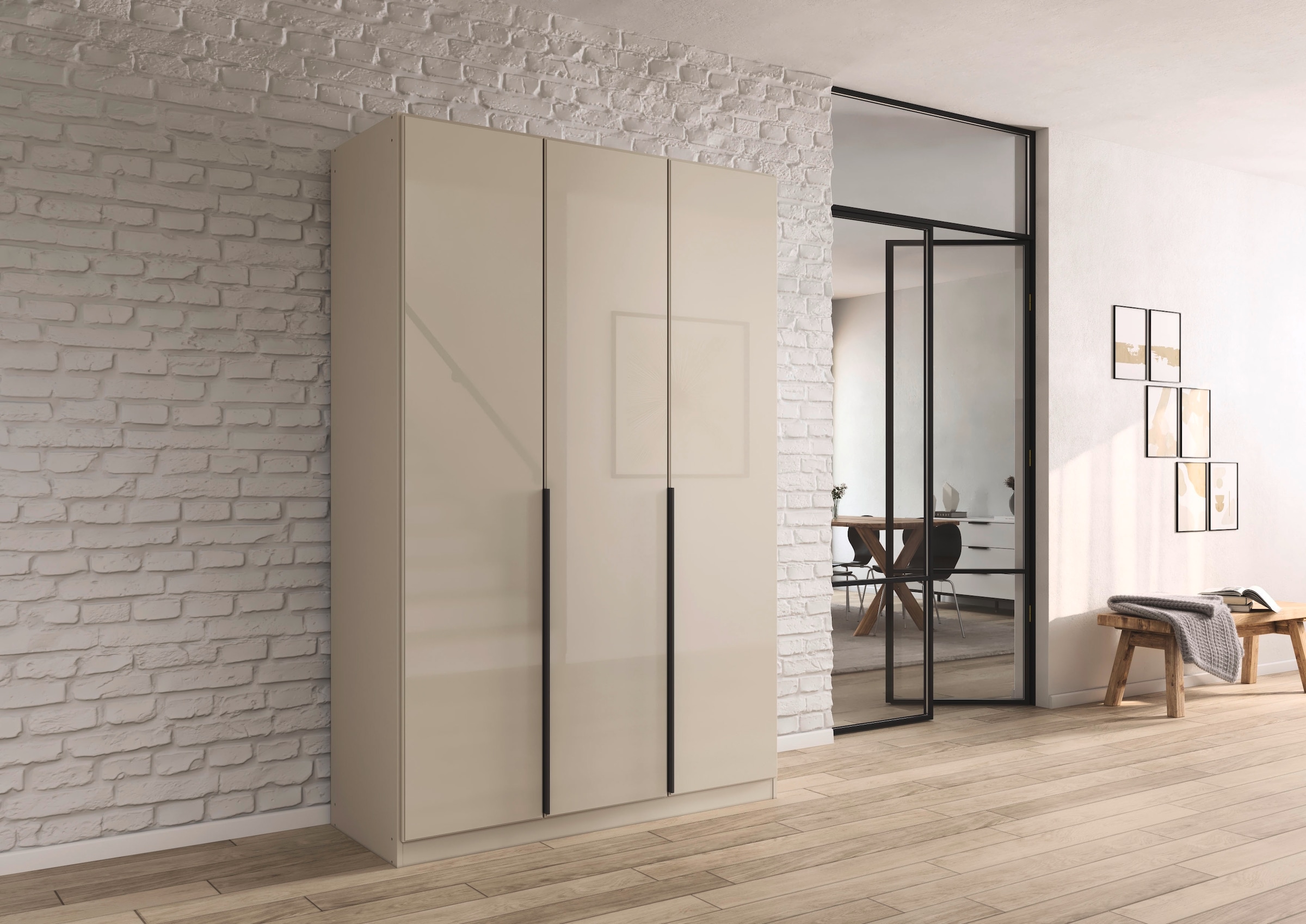 rauch Drehtürenschrank »Kleiderschrank Kleiderschränke Schrank Garderobe AGORDO mit Glasfront«, (in zwei Griff-Farben), durchdachte Innenausstattung, in 6 Breiten und 2 Höhen MADE IN GERMANY