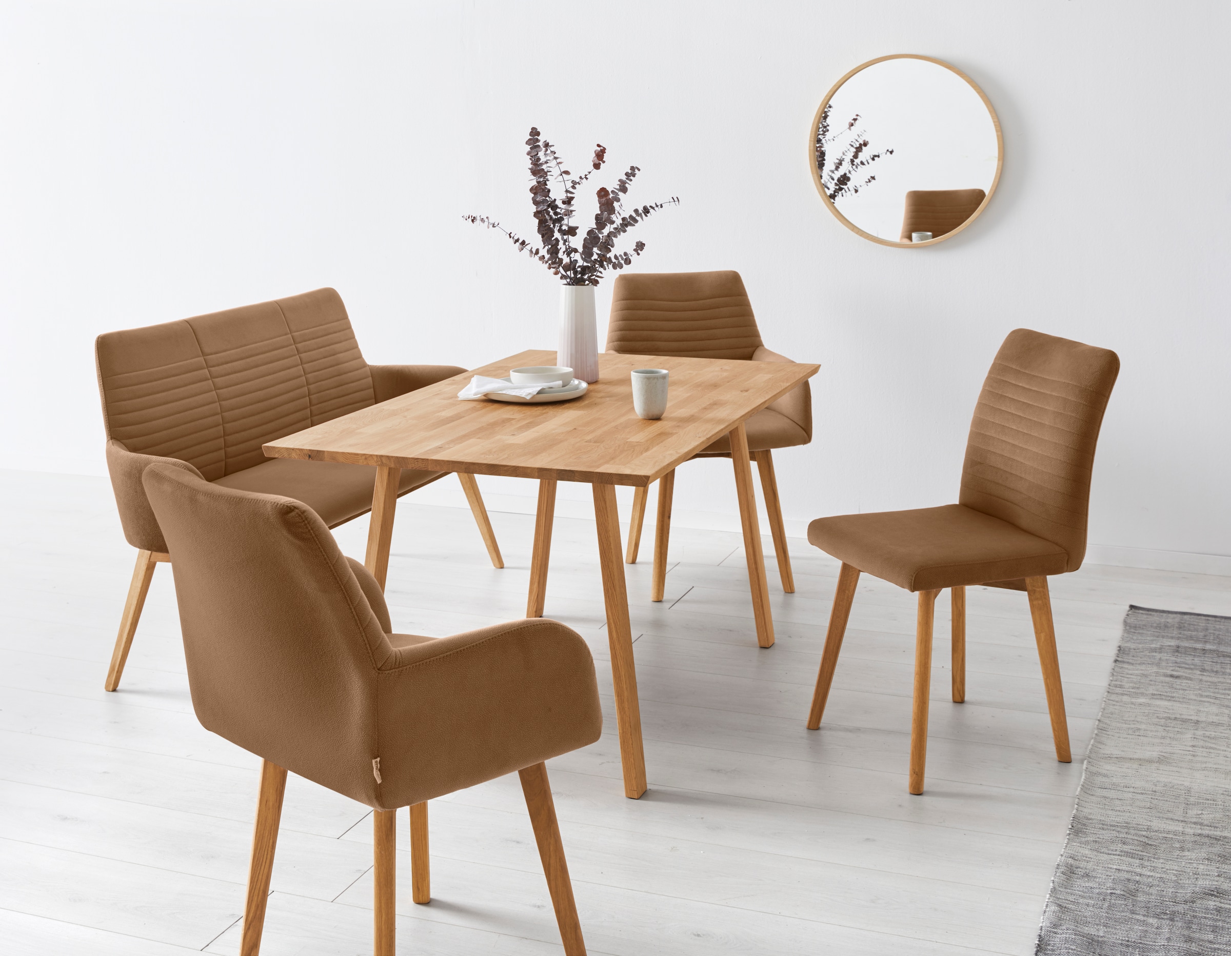 OTTO products Esszimmerstuhl »Alessja«, (Set), 2 St., Microfaser, Bezug aus Microfaser, Gestell aus Eiche Massivholz