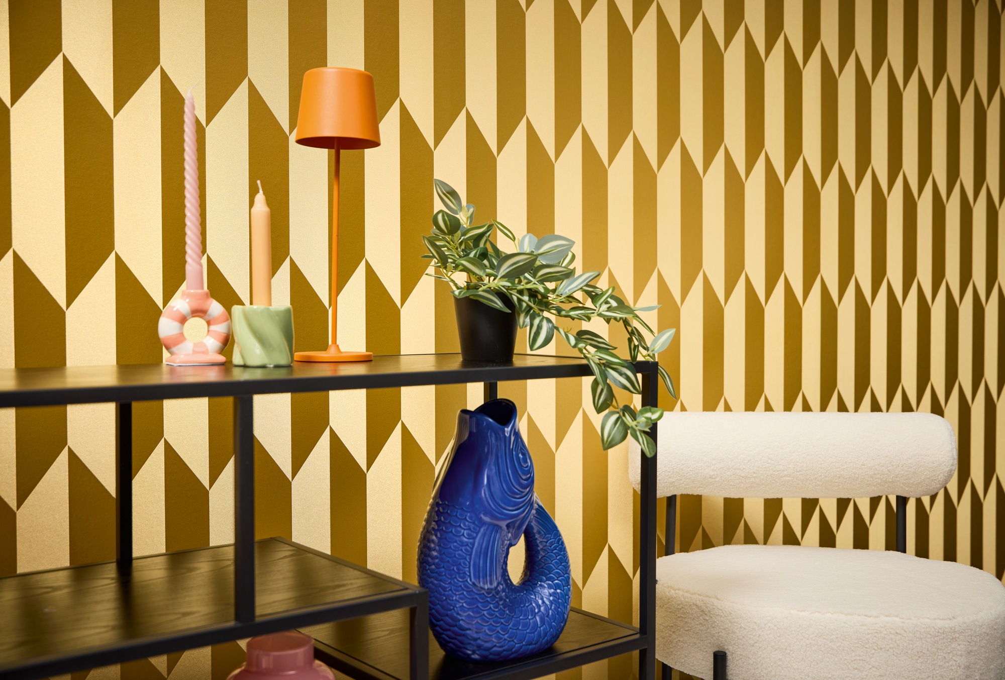 CosmoLiving by Cosmopolitan Vliestapete »Graphic Groove-Playful Tapete« glänzend strukturiert Geometrisches Design mit modernem 3D-Effekt