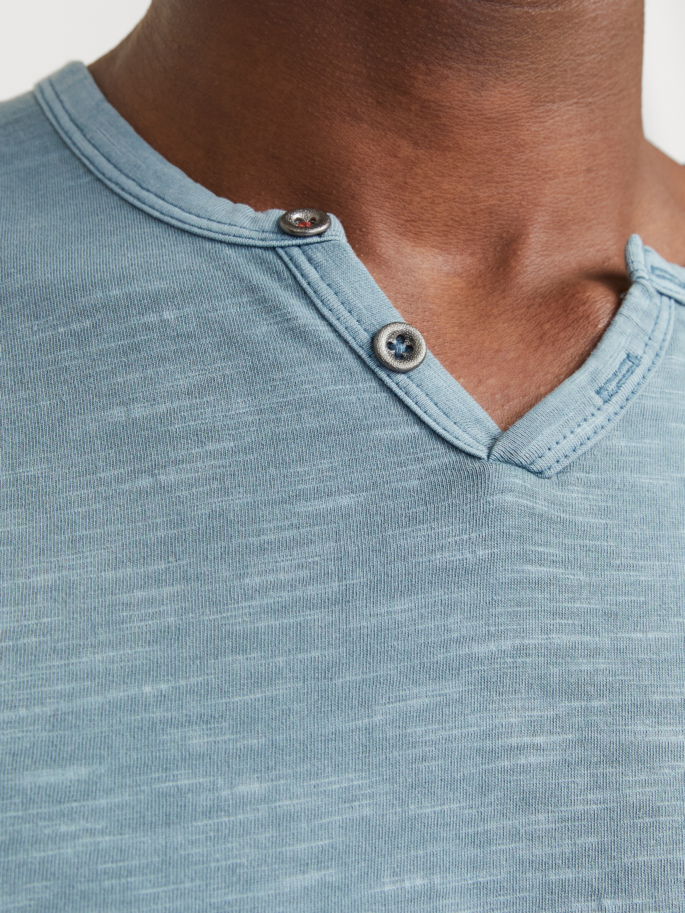 Jack & Jones T-Shirt »SPLIT NECK TEE« mit V-Ausschnitt
