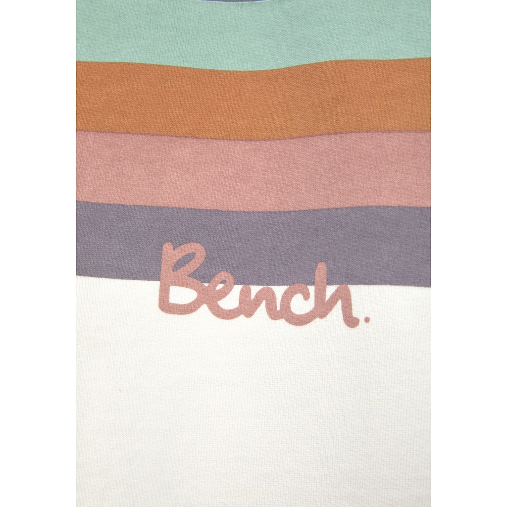Bench. Kapuzensweatshirt, mit Frontprint