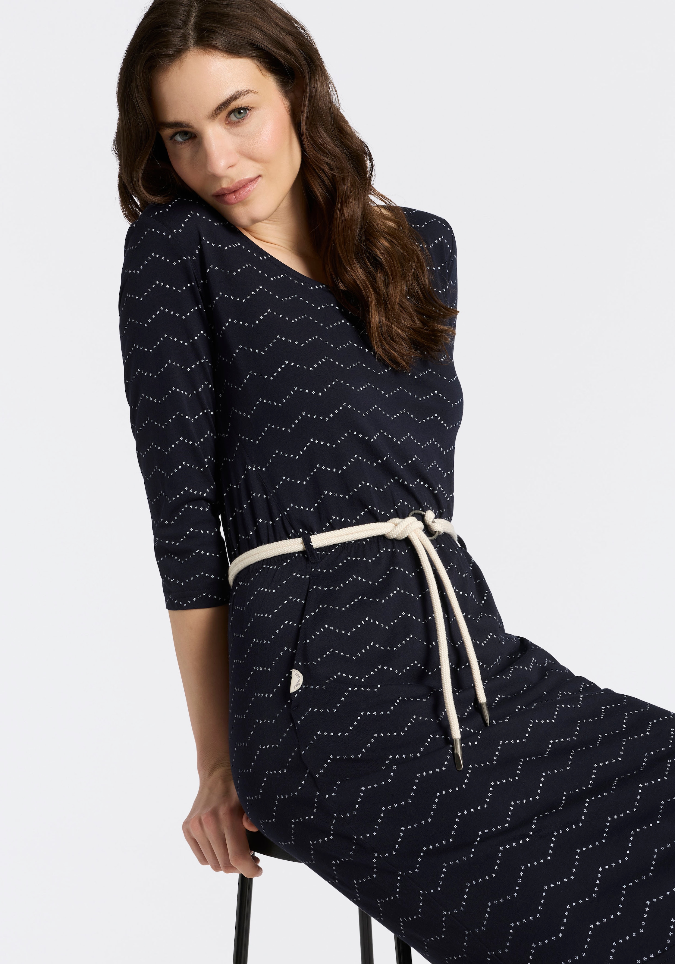 Ragwear Jerseykleid »LILITHA ZIG ZAG O« mit Taillen-Bindegürtel