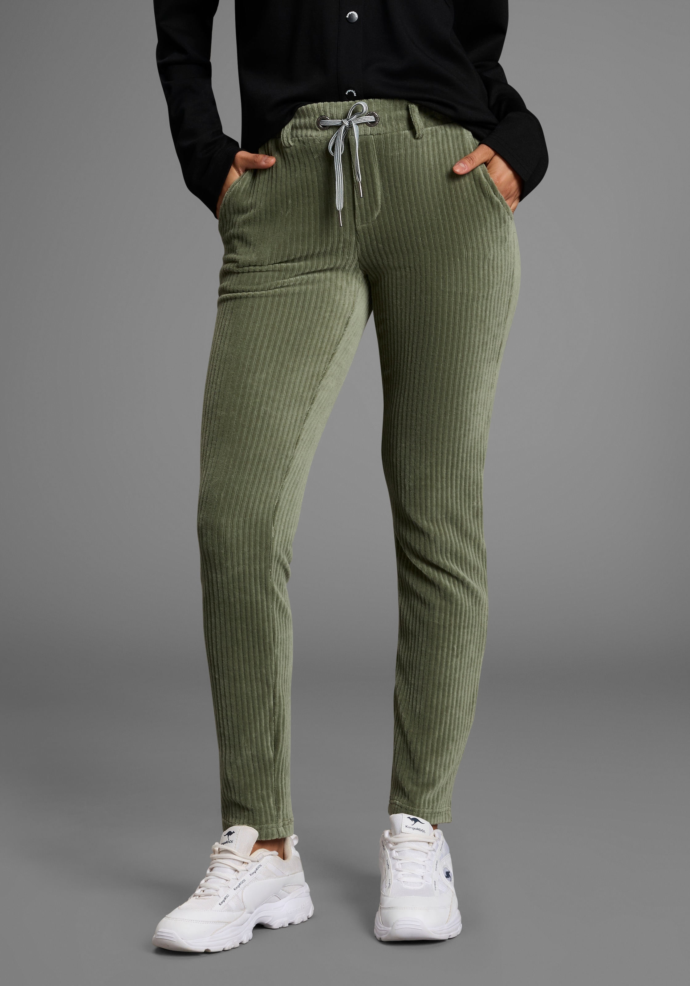 KangaROOS Jogger Pants  in Cord-Optik mit elastischem Bund