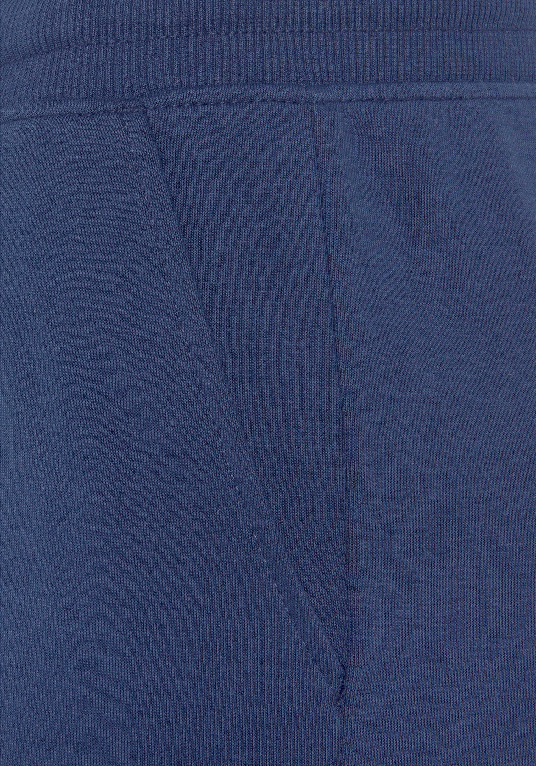 Bench. Loungewear Shorts, mit Logodruck und Stickerei