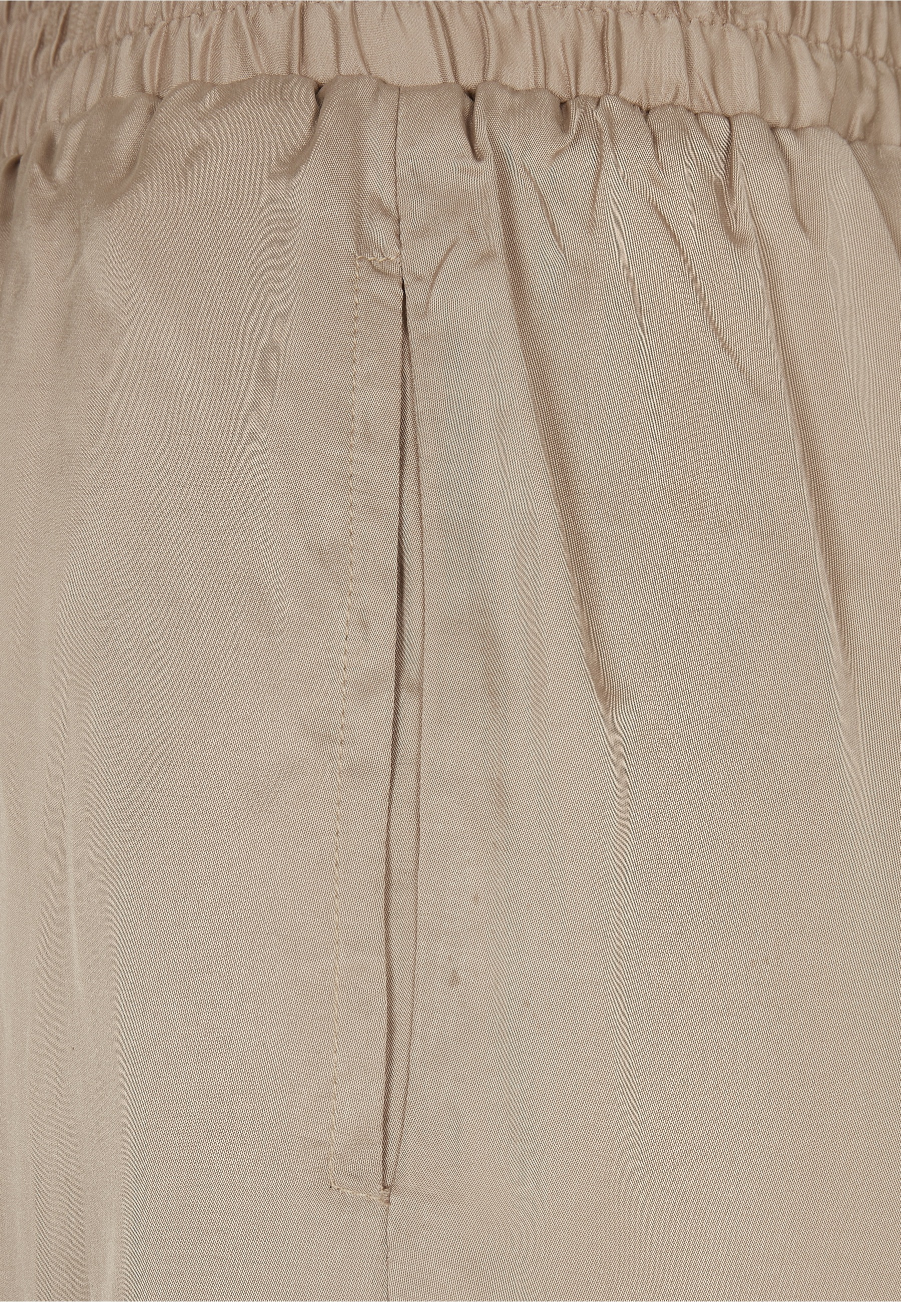 URBAN CLASSICS Shorts »Urban Classics Damen Ladies Viscose Satin Resort Shorts«