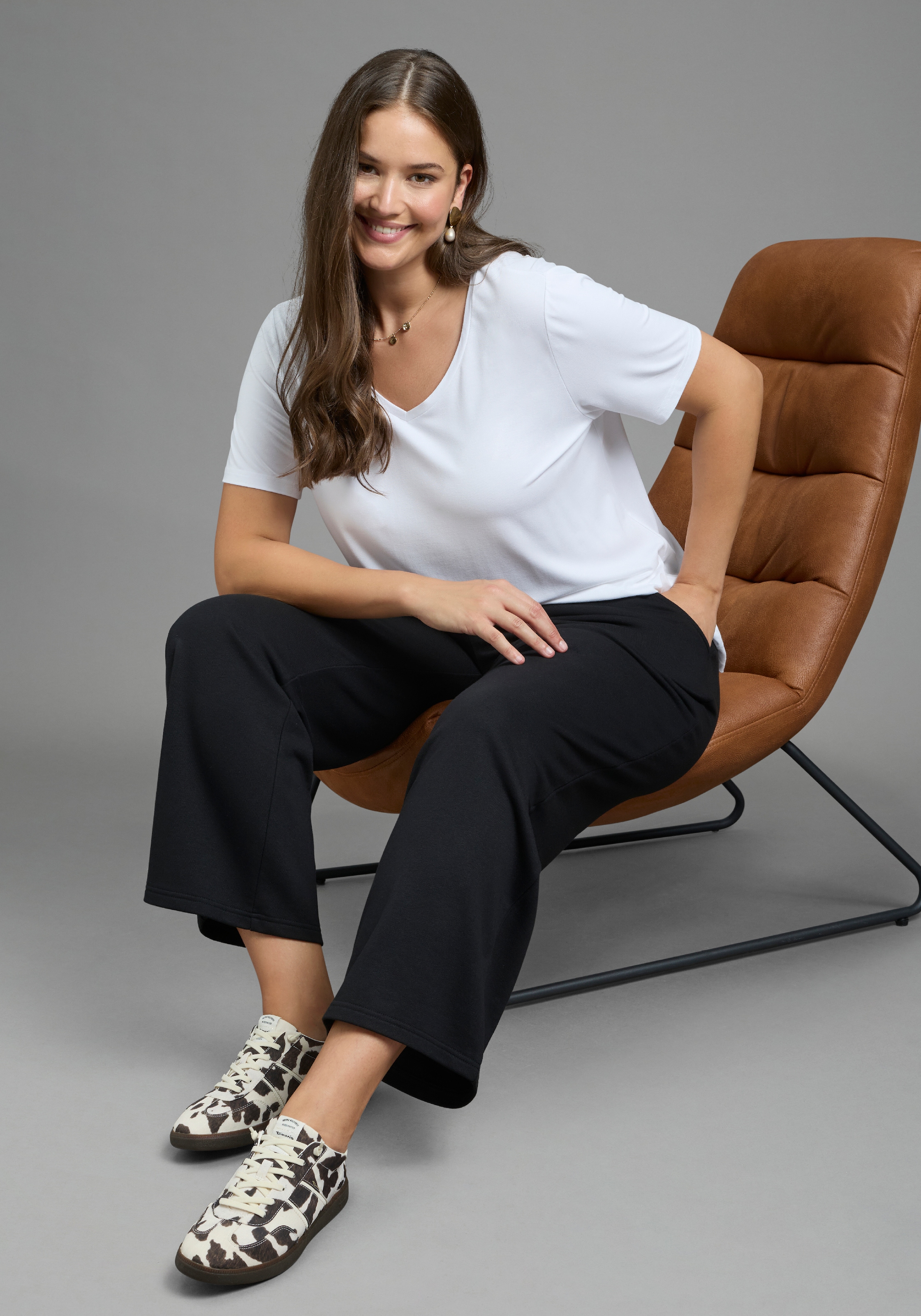 Laura Scott CURVE Jogginghose »Große Größen«  mit lässiger Beinweite, ideal für Kurven