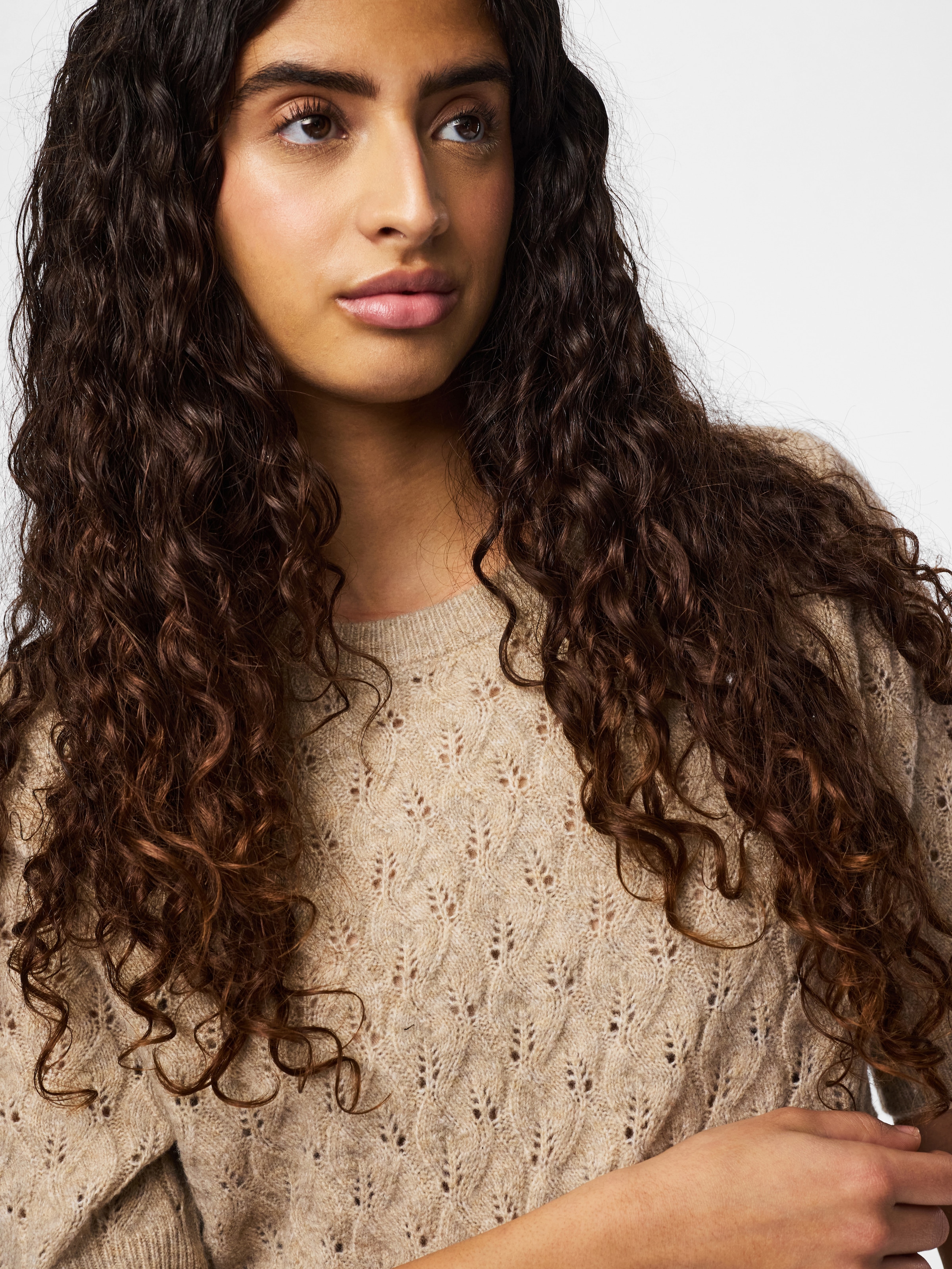 pieces Strickpullover »PCLELOU SS O-NECK KNIT NOOS BC« mit Ajourmuster