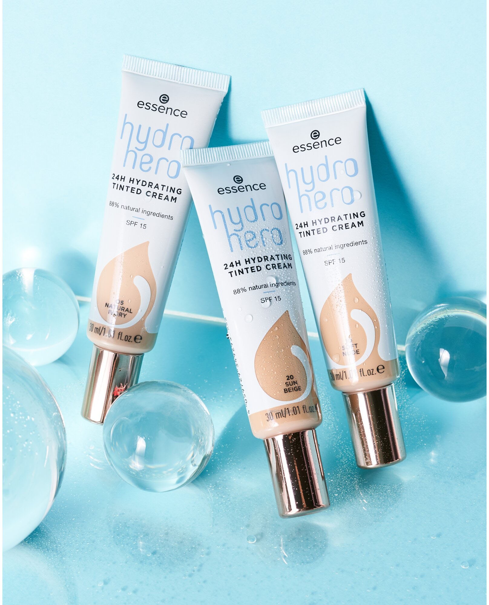 8. Bild von Essence Getönte Gesichtscreme »hydro hero 24h HYDRATING TINTED CREAM«, (Set, 3 tlg.)