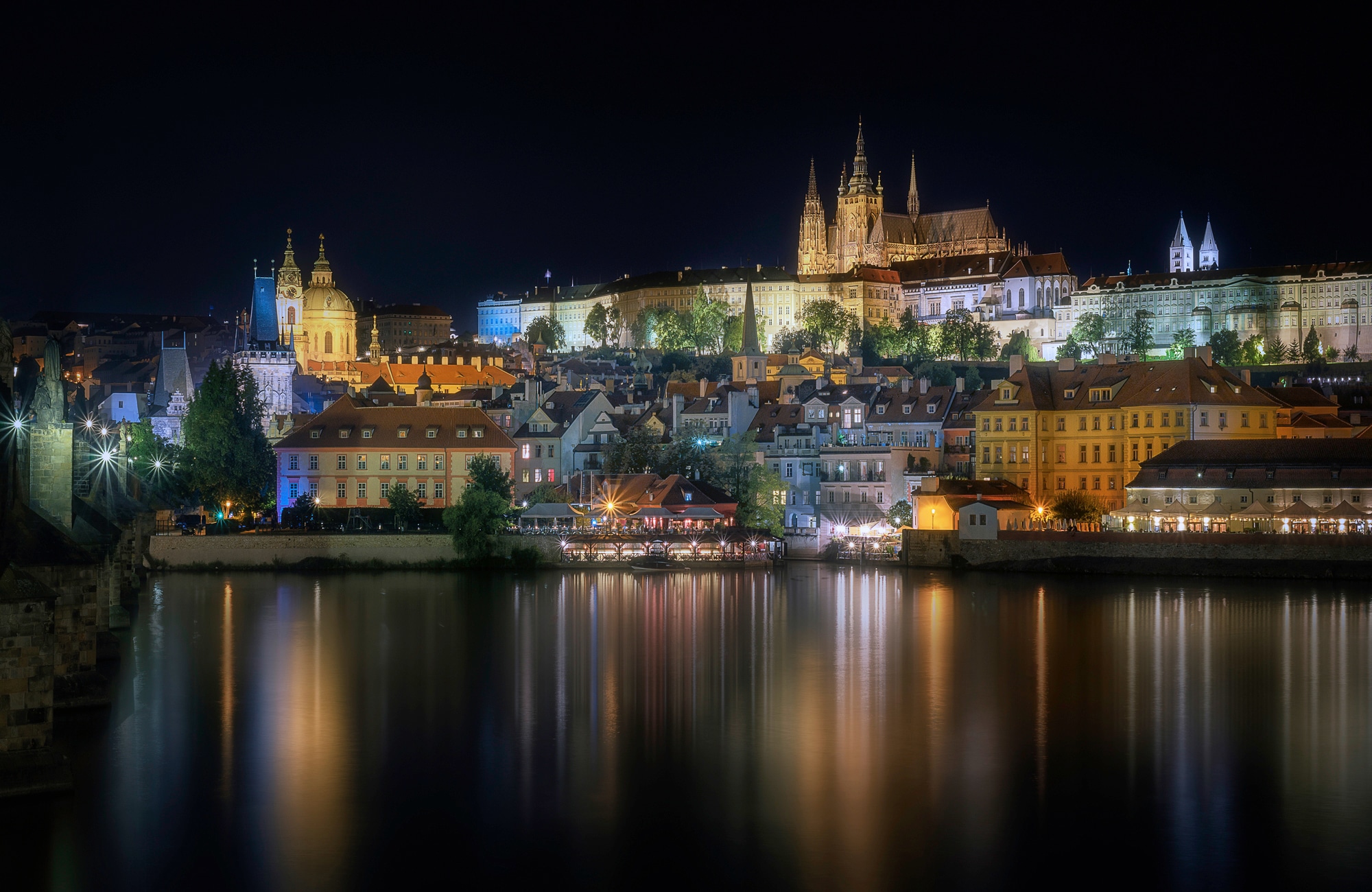 Papermoon Fototapete »Photo-Art FRAN OSUNA, PRAG NACHTS« günstig online kaufen