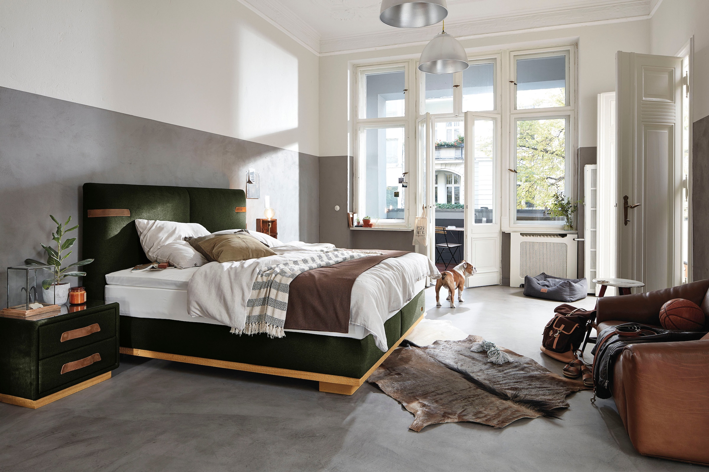 Birkenstock Nachtkommode »Montevideo«, mit Holz-Griffen, mit Holzsockel