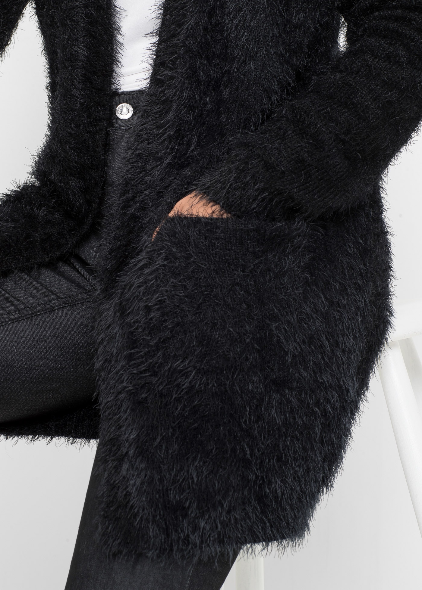 bonprix Longstrickjacke »Longstrickjacke in Flauschoptik« Longstrickjacke in Flauschoptik