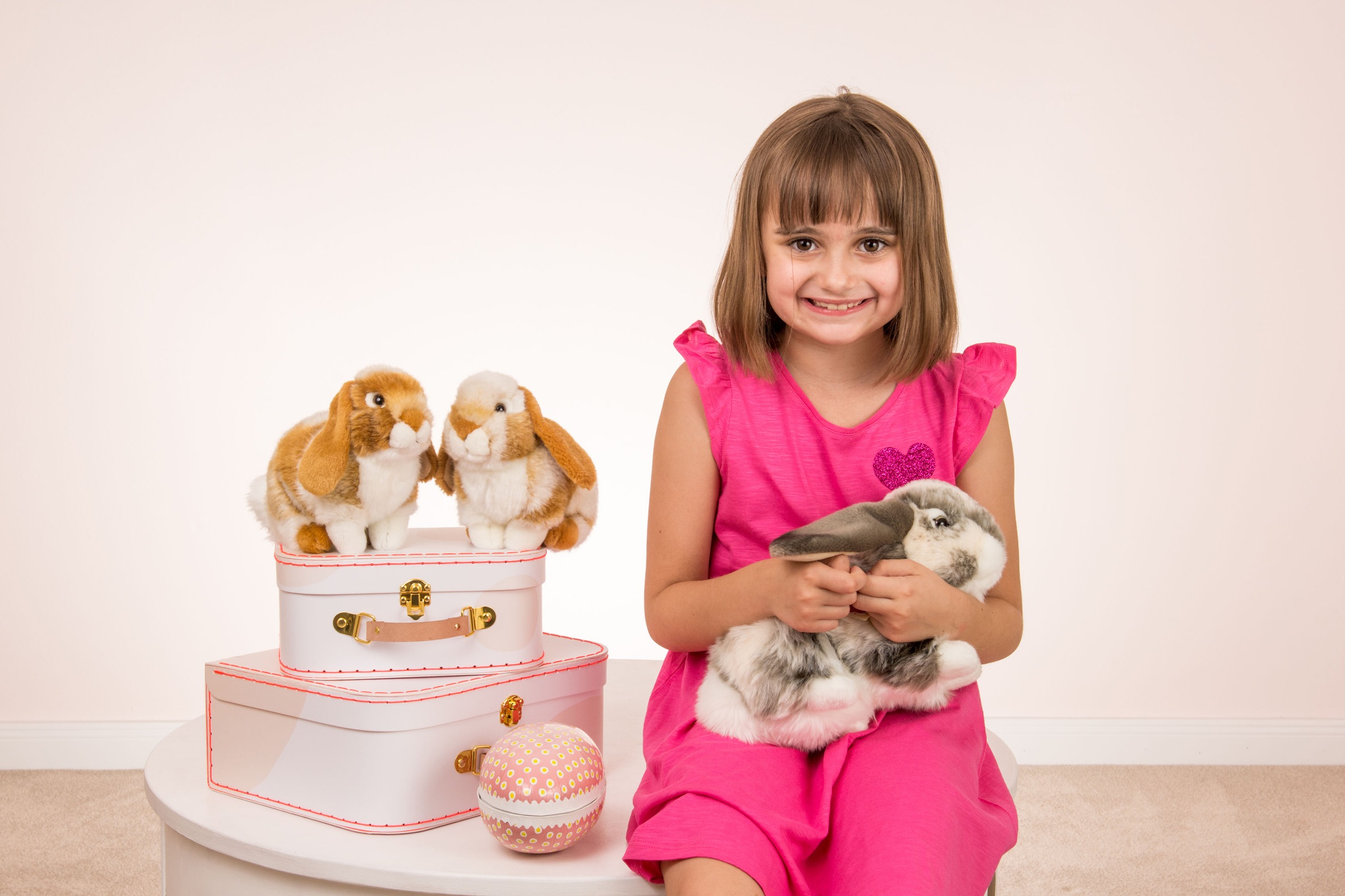 Teddy Hermann® Kuscheltier »Widderkaninchen liegend grau-weiß, 30 cm«, zum Teil aus recyceltem Material