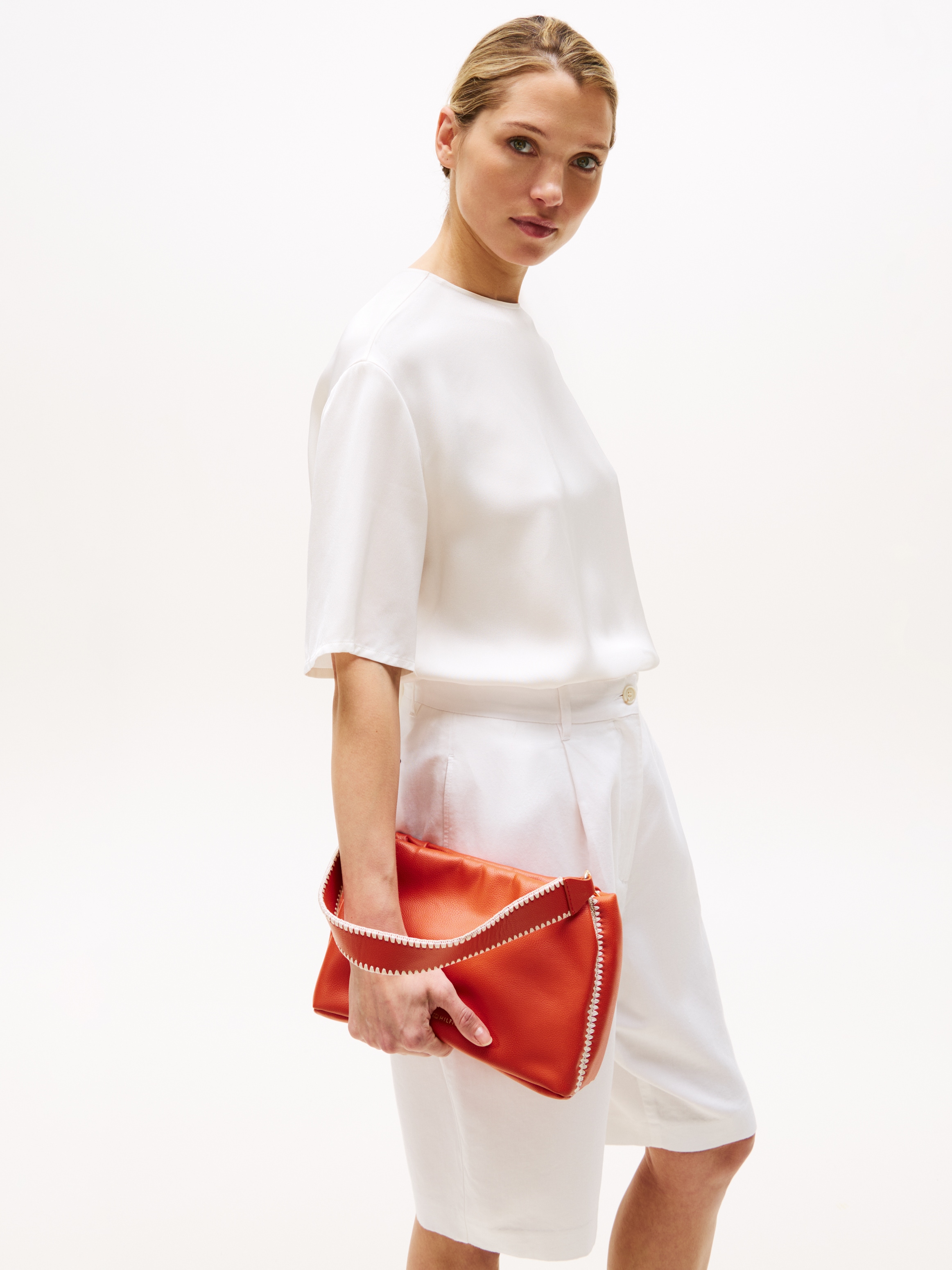 Tommy Hilfiger Schultertasche »TH SOFT SUMMER MINI BUCKET«, Damen Umhängetasche, Minibag, Clutch mit abnehmbarem Umhängeriemen
