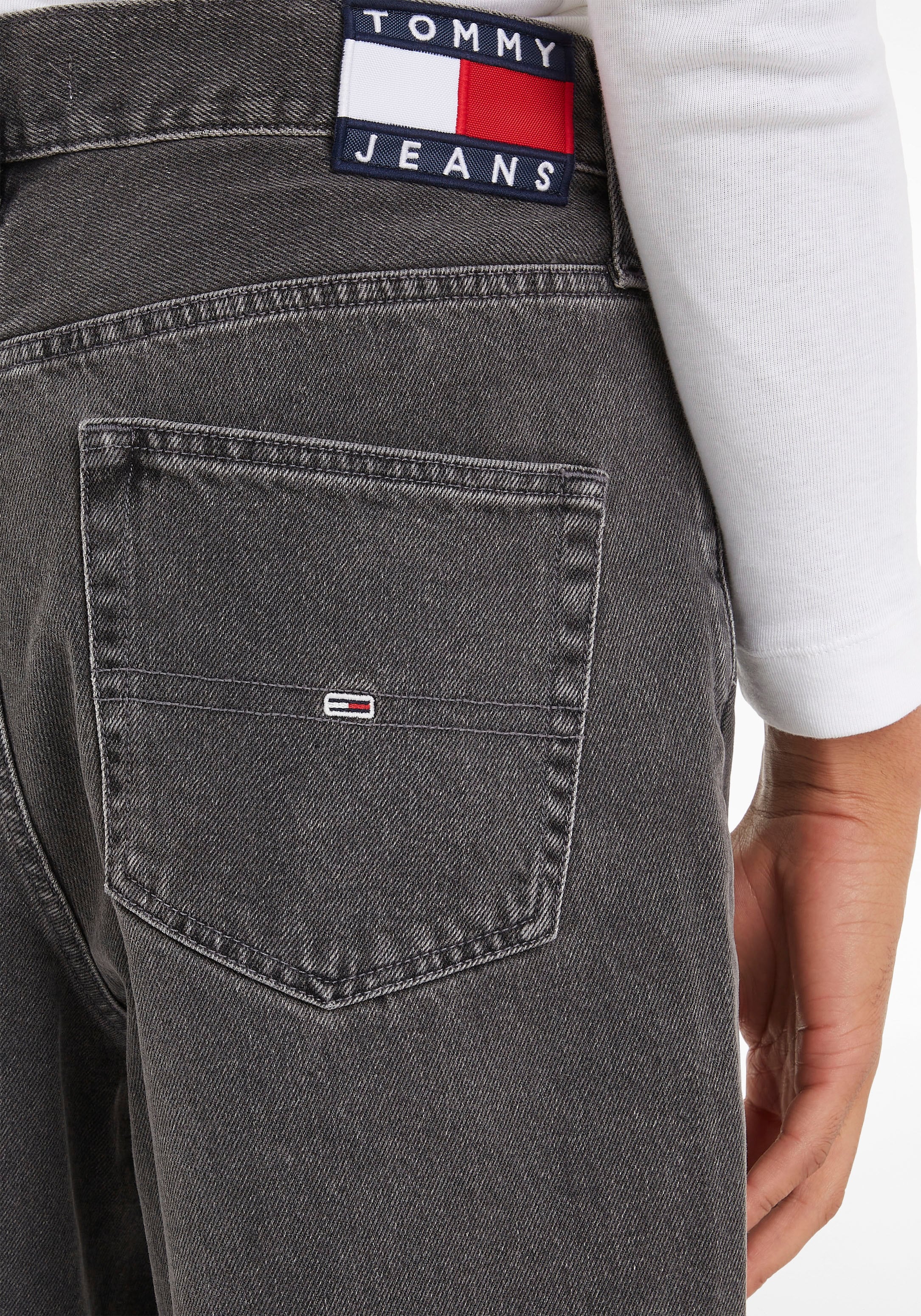 Tommy Jeans Tapered-fit-Jeans »BAX LOOSE TPRD BG4071«, im 5-Pocket-Style