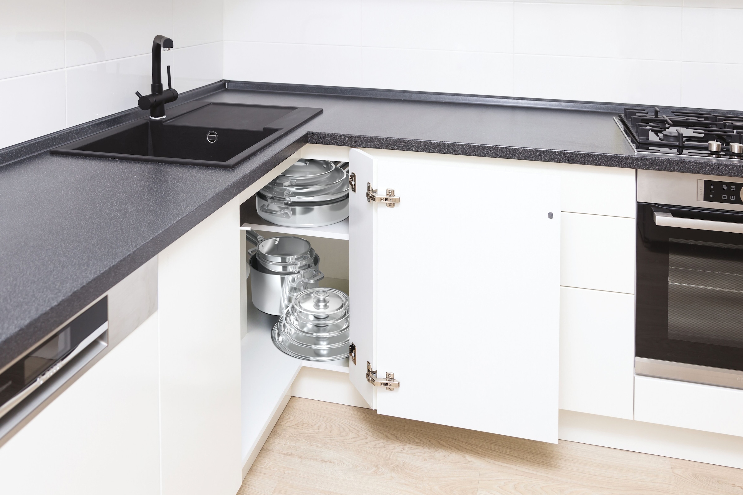 NINJA Topf-Set »Ninja EverClad 5-teiliges Set aus Edelstahl C95000DE«, Edelstahl, (Set, 5 tlg., je 1 Kochtopf Ø 16, 18, 20, 24 cm, 1 Bratpfanne), Entwickelt für den Einsatz unter schwierigsten Kochbedingungen