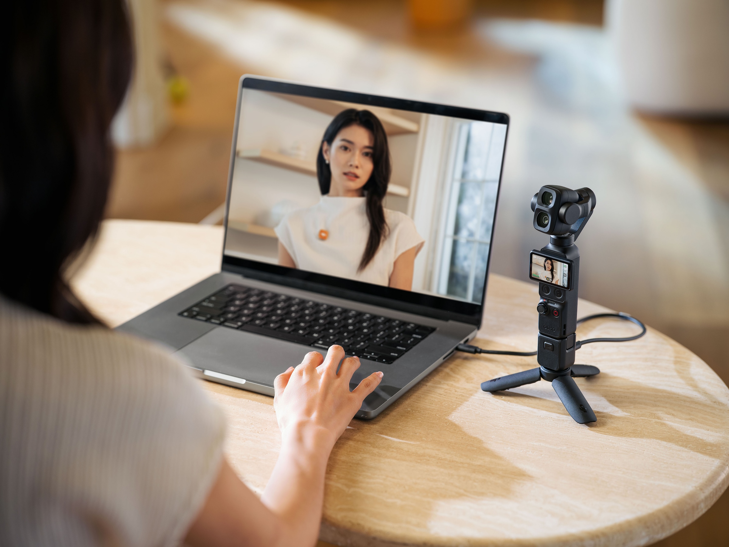 DJI Kompaktkamera »Osmo Pocket 4P (Pro) Vlog Combo« , 37 , 3 fach fach x opt. Zoom , Bluetooth