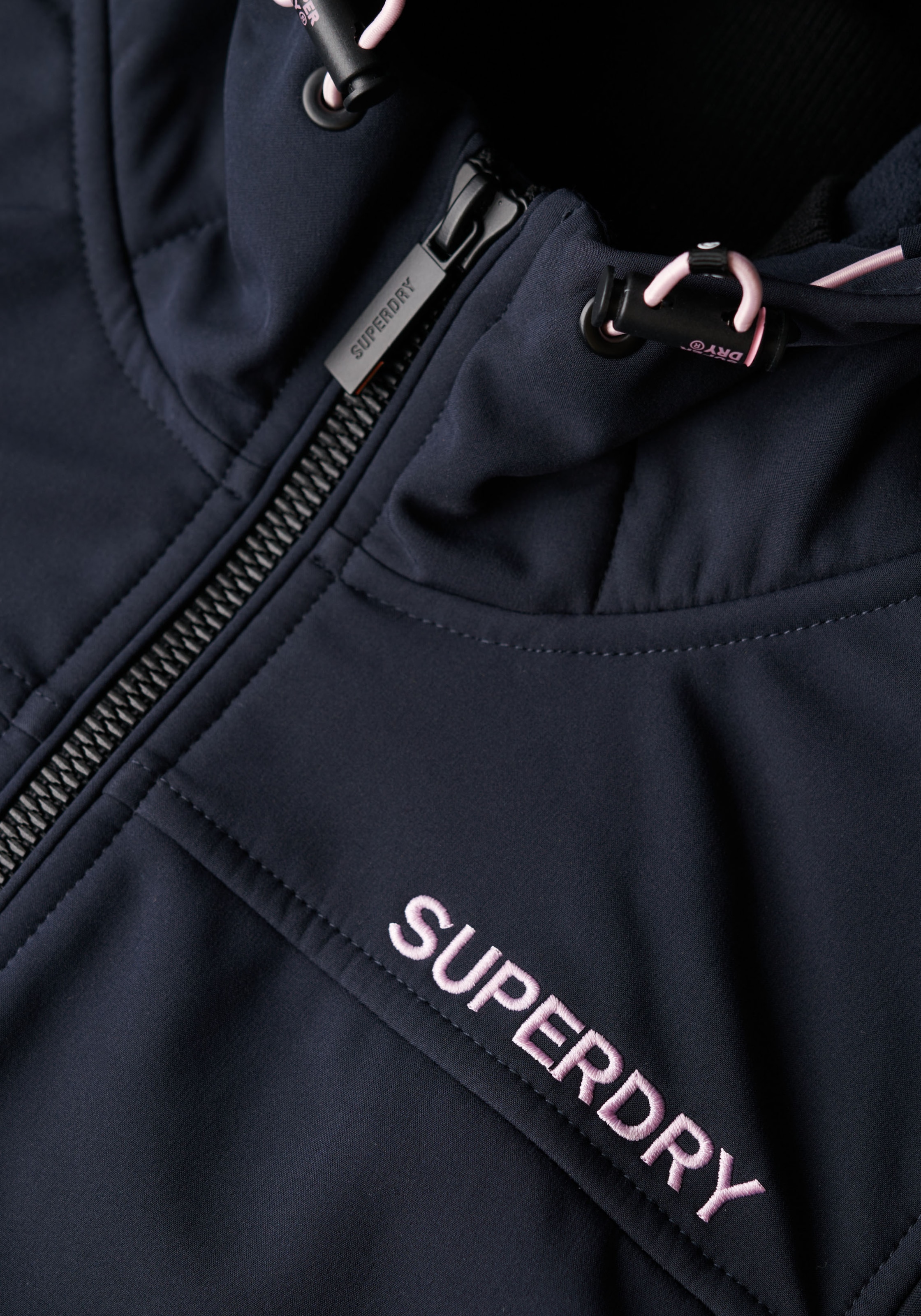 Superdry Softshelljacke »SU-HOODED SOFTSHELL JACKET«, mit Kapuze
