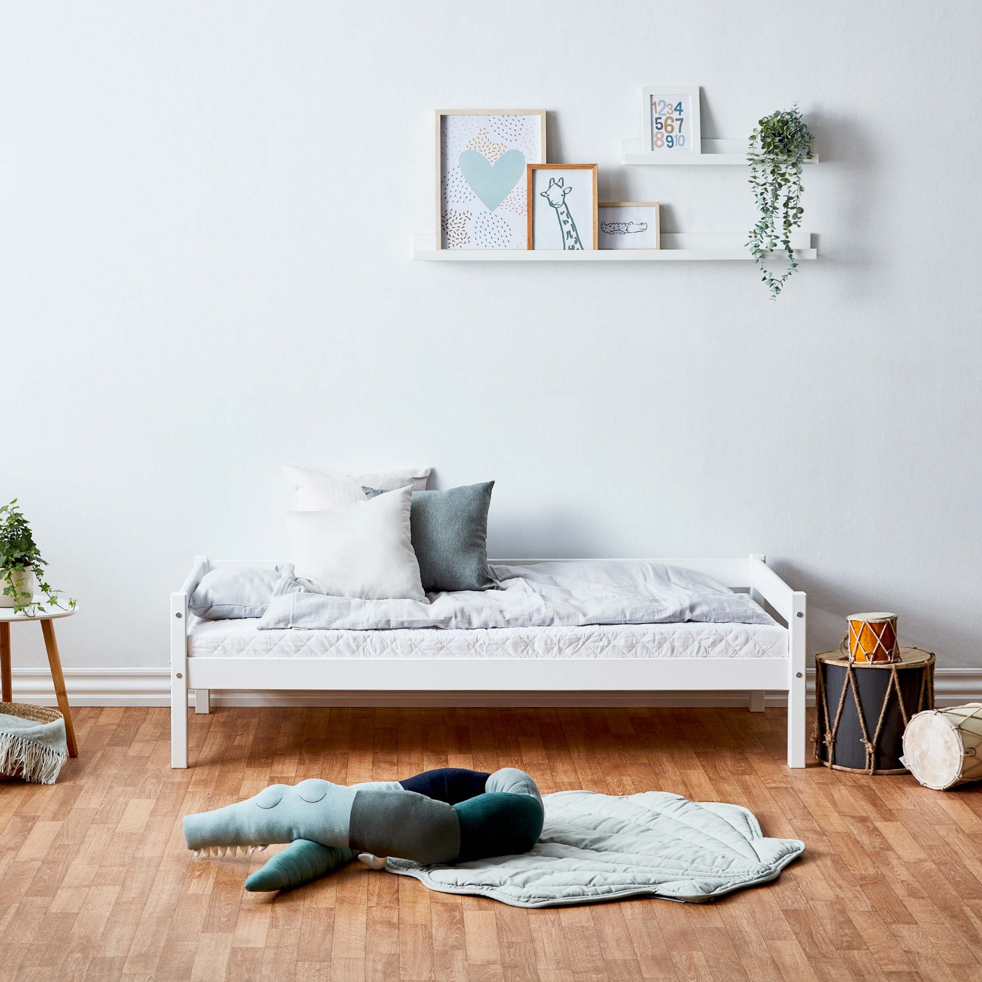 Lüttenhütt Jugendbett "ECO One", Kinderbett mit Rausfallschutz und Leiter, günstig online kaufen