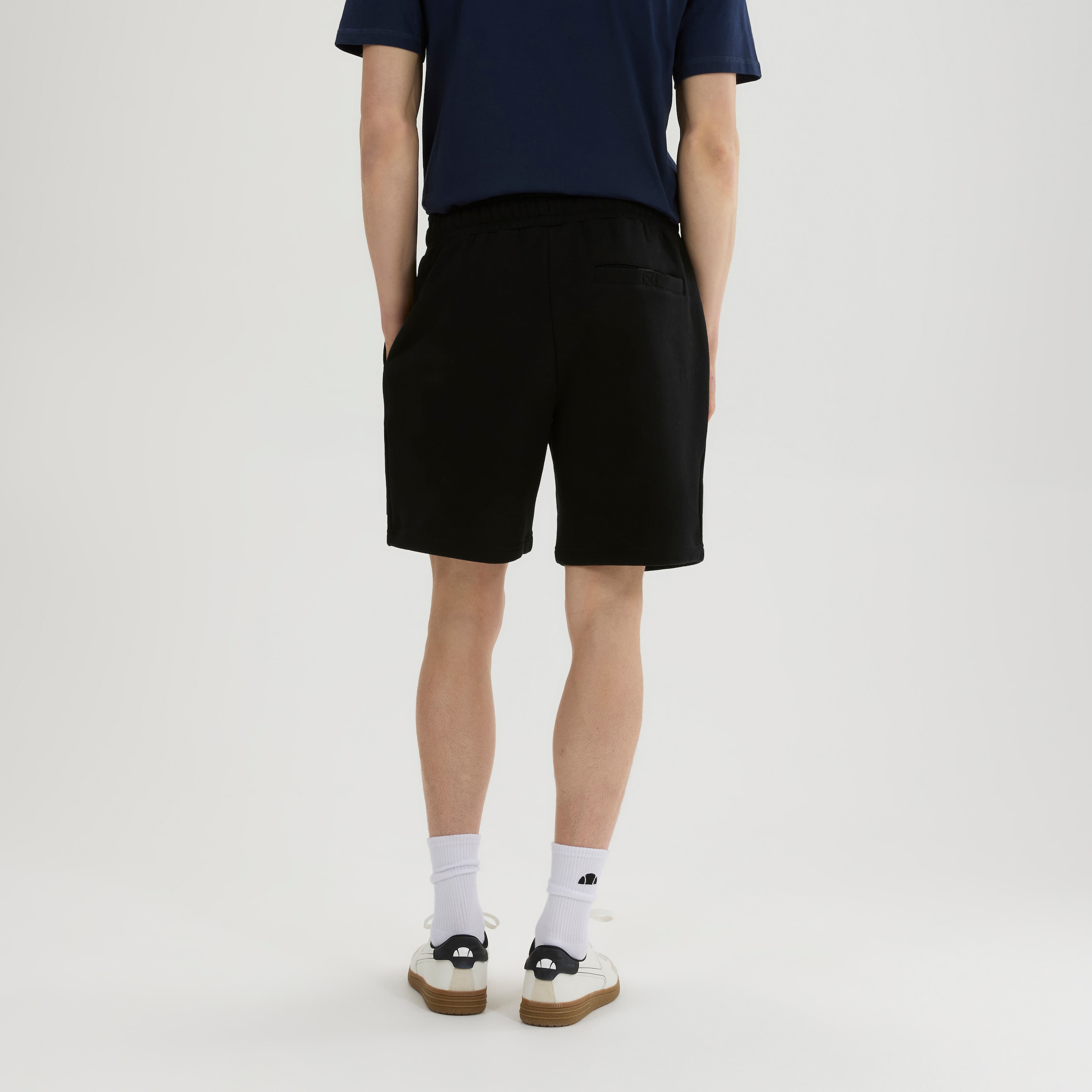 Ellesse Sweatshorts »ISLINGTON SHORT«  aus Baumwolle und Polyester, bequeme Passform
