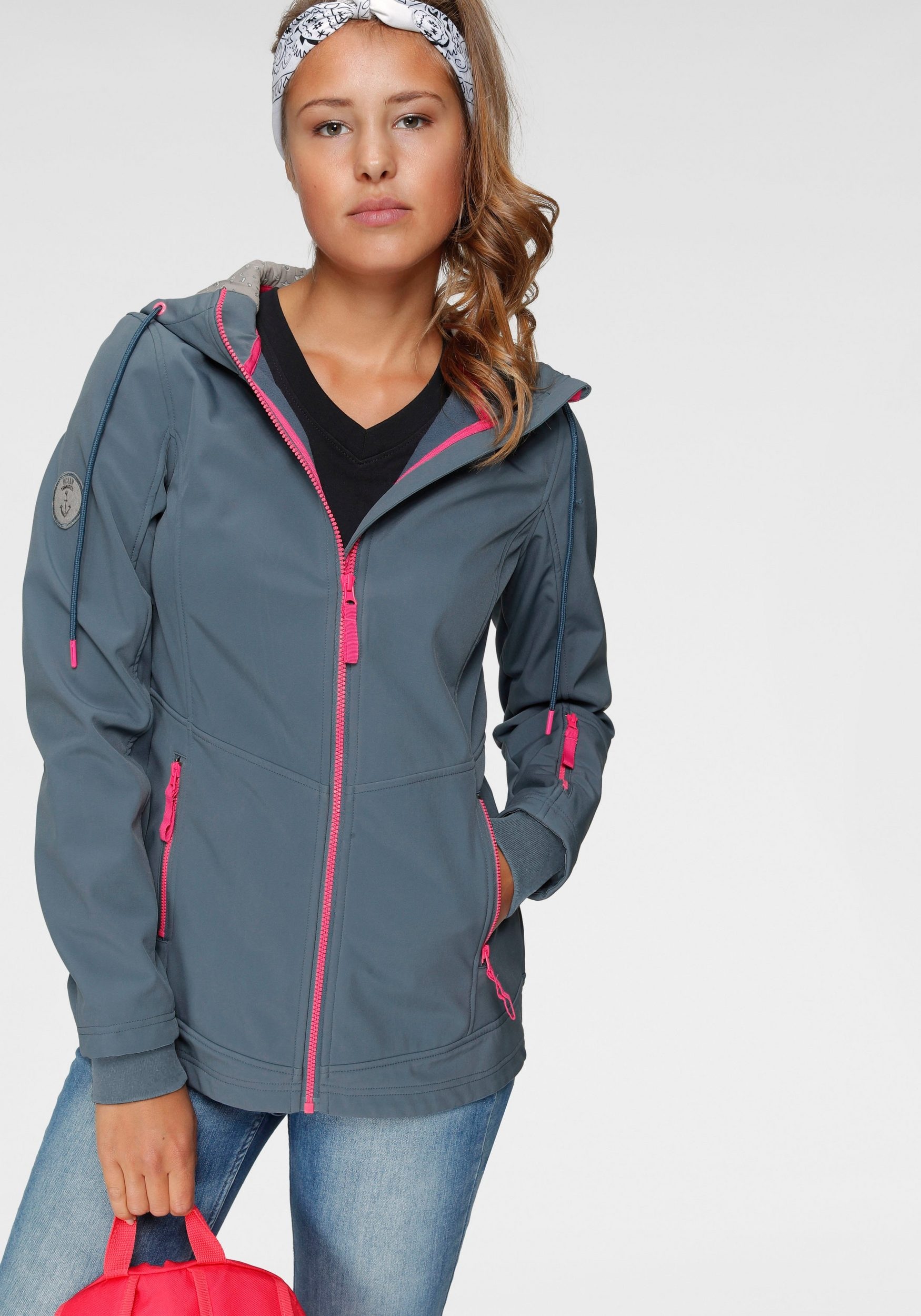 Ocean Sportswear Softshelljacke »aus recyceltem Polyester« mit Kapuze atmungsaktiv,  wasserabweisend,  windabweisend