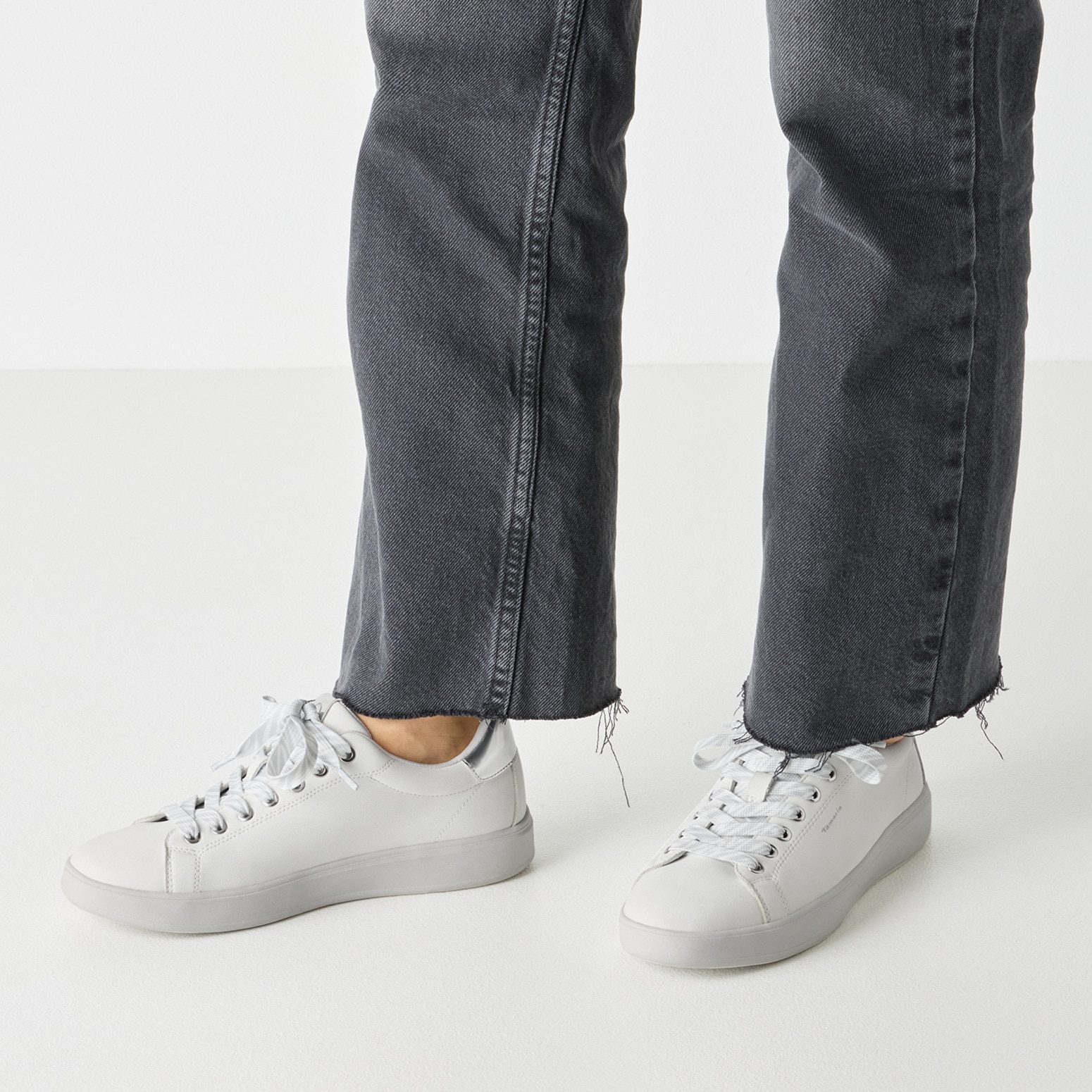 Tamaris Plateausneaker  Freizeitschuh, Halbschuh, Schnürer in veganer Verarbeitung