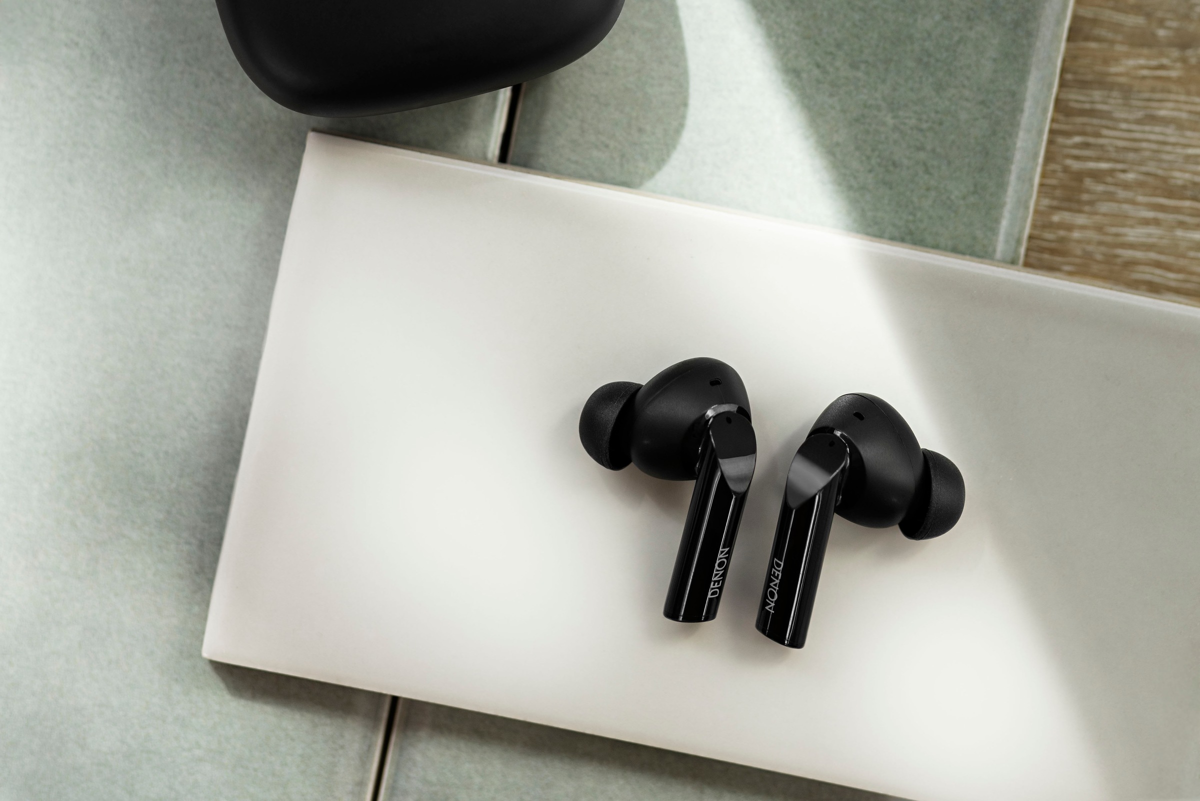 Denon In-Ear-Kopfhörer »AH-C840NCW«, Bluetooth, Adaptive Noise-Cancelling-Freisprechfunktion-Multi-Point-Verbindung