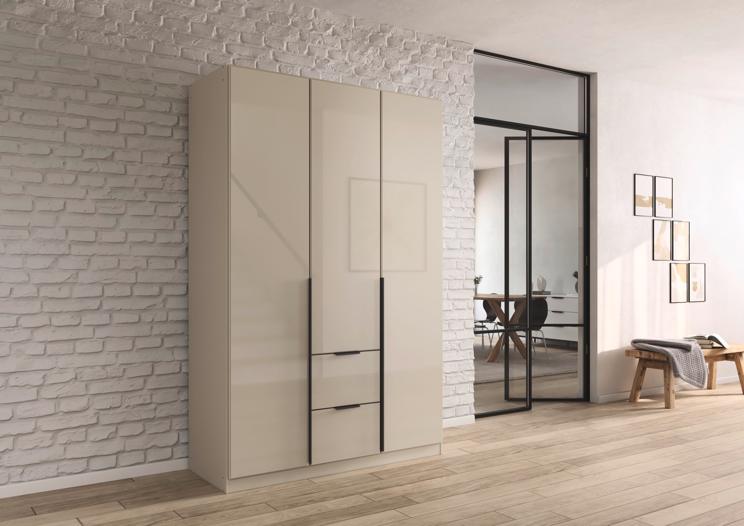 rauch Drehtürenschrank »Kleiderschrank Kleiderschränke Schrank Garderobe AGORDO mit Glasfront«, (in zwei Griff-Farben, Breiten 91-360 cm), mit Außenschubkästen, in 7 Breiten und 2 Höhen MADE IN GERMANY